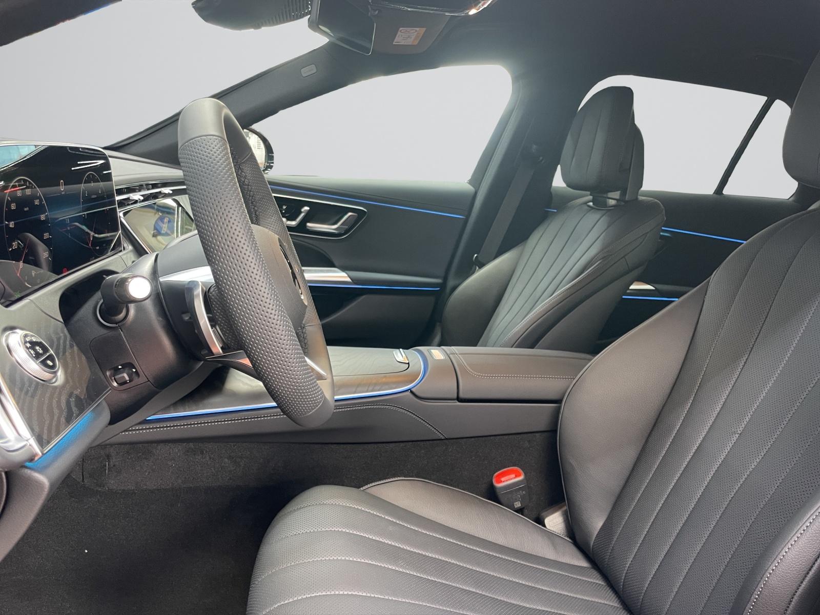 MERCEDES-BENZ E 220 d 4MATIC T-Modell AMG Line-image-3