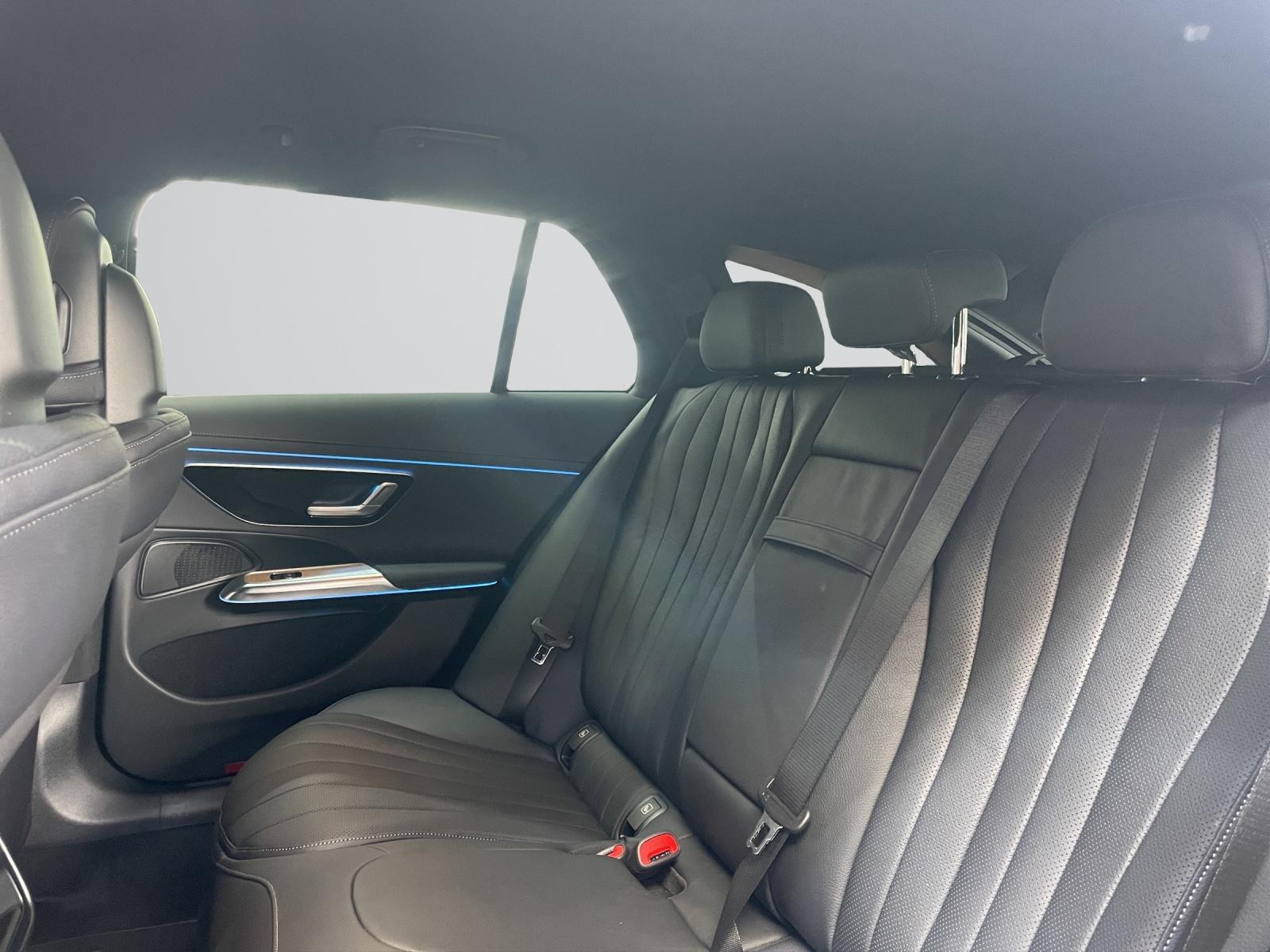 MERCEDES-BENZ E 220 d 4MATIC T-Modell AMG Line-image-7