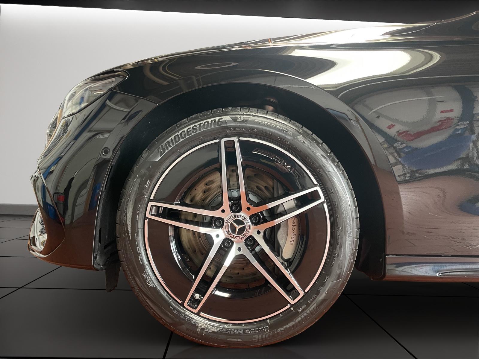 MERCEDES-BENZ E 220 d 4MATIC T-Modell AMG Line-image-9