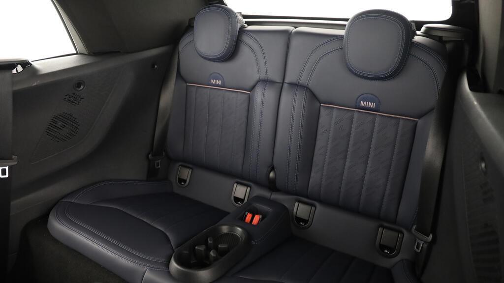 MINI Cooper S Cabrio-image-19