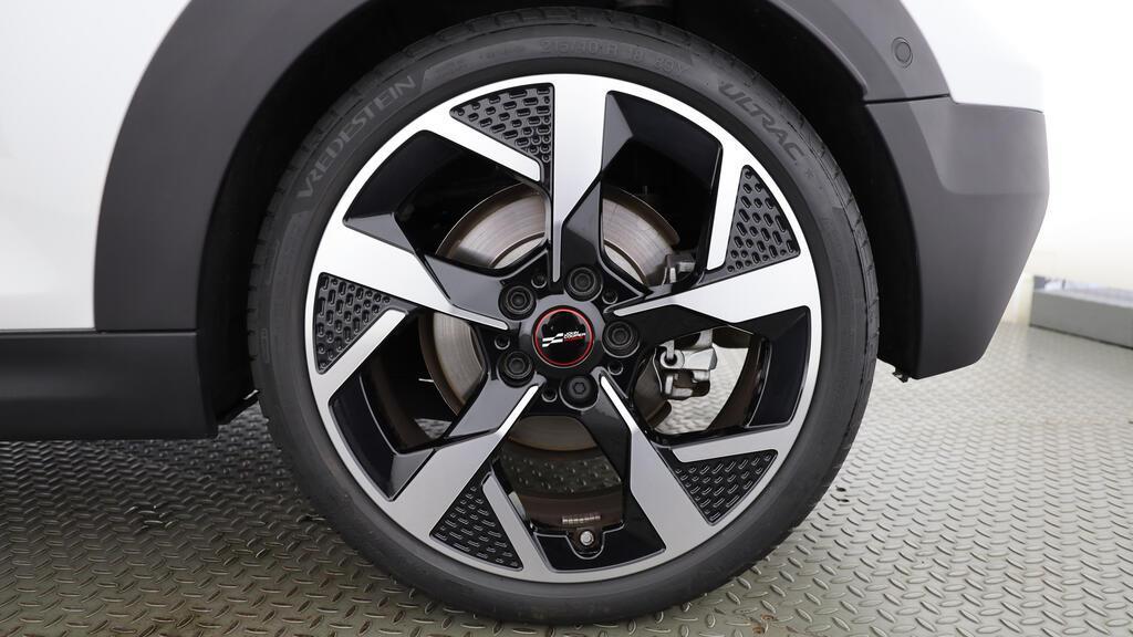 MINI Cooper S Cabrio-image-10
