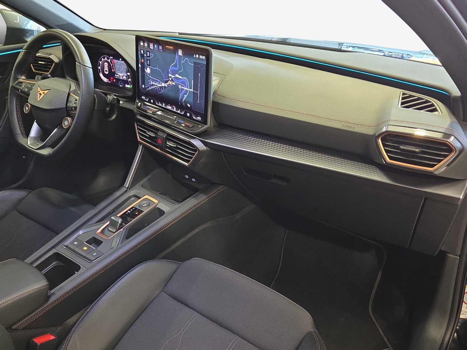 CUPRA LEON ST 1.5 eTSI DSG-image-13