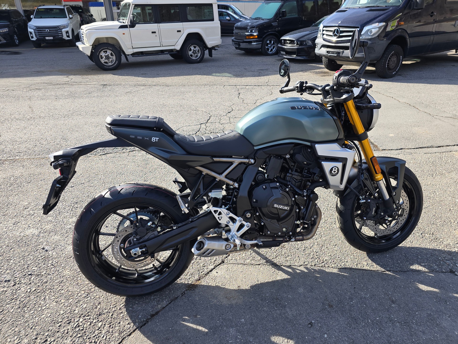SUZUKI GSX 8T-image-5