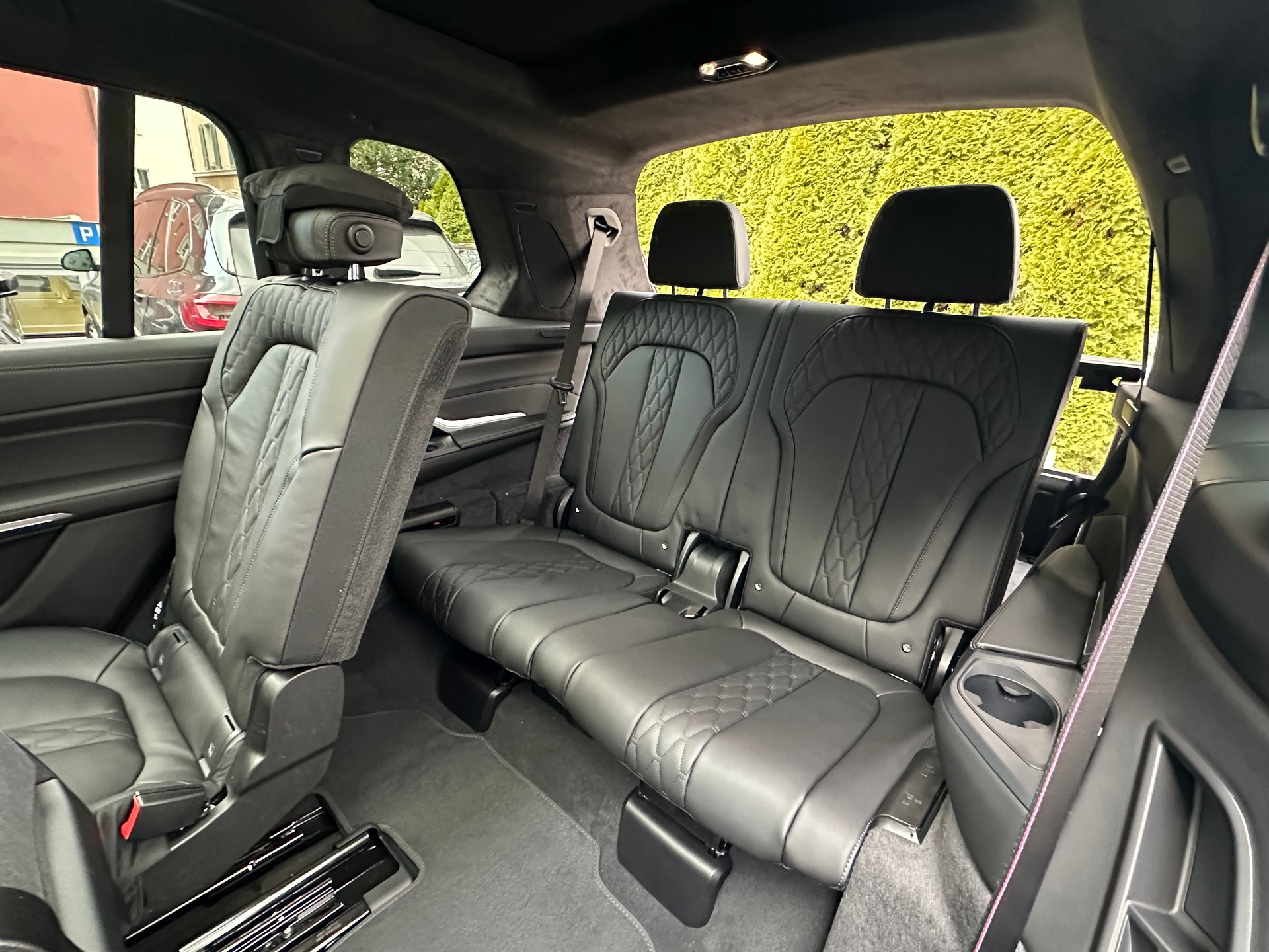 BMW X7 xDrive 48V 40d M Sport Pro Steptronic-image-12