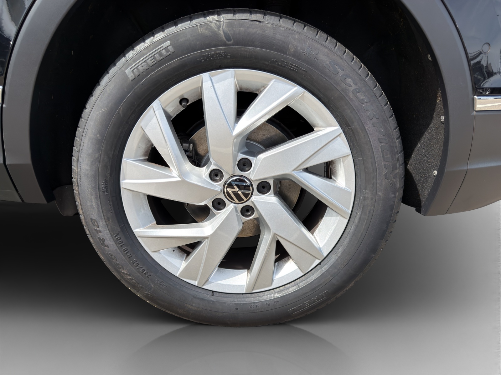 VW Tiguan 2.0 TDI SCR Elegance 4Motion DSG-image-14
