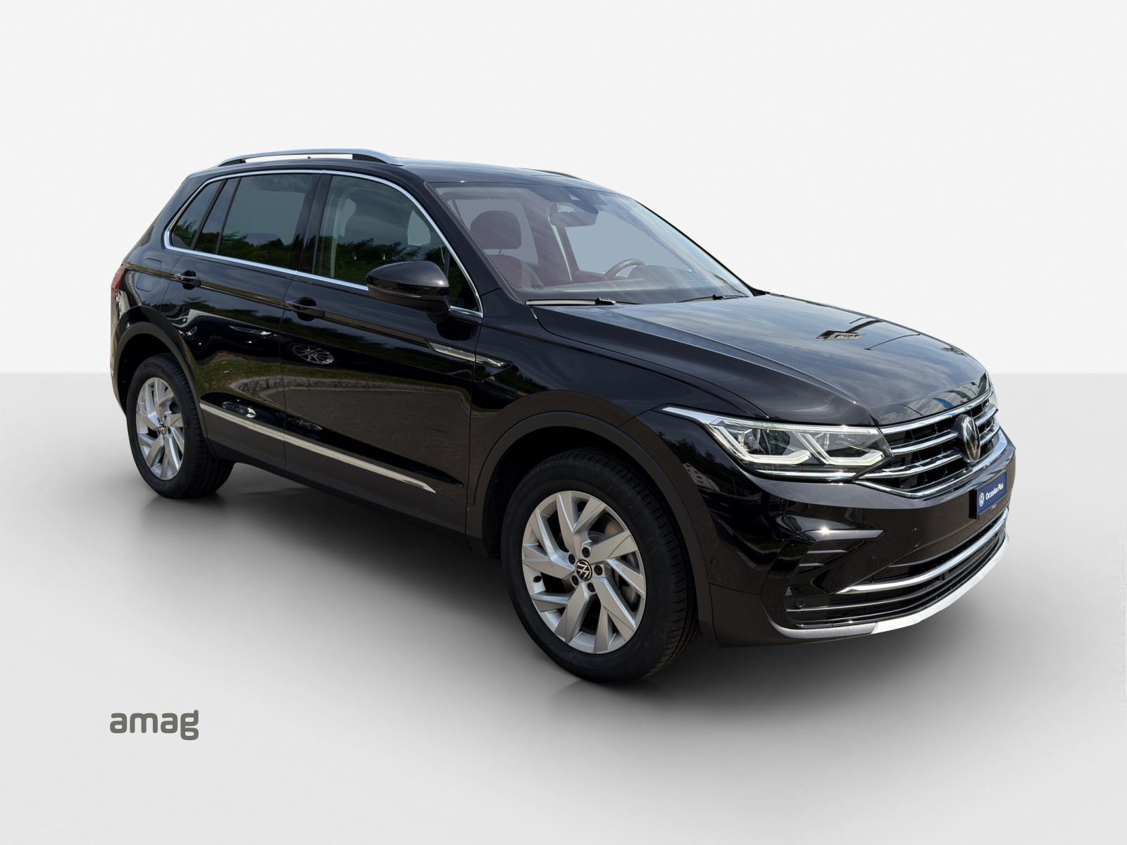 VW Tiguan 2.0 TDI SCR Elegance 4Motion DSG-image-5