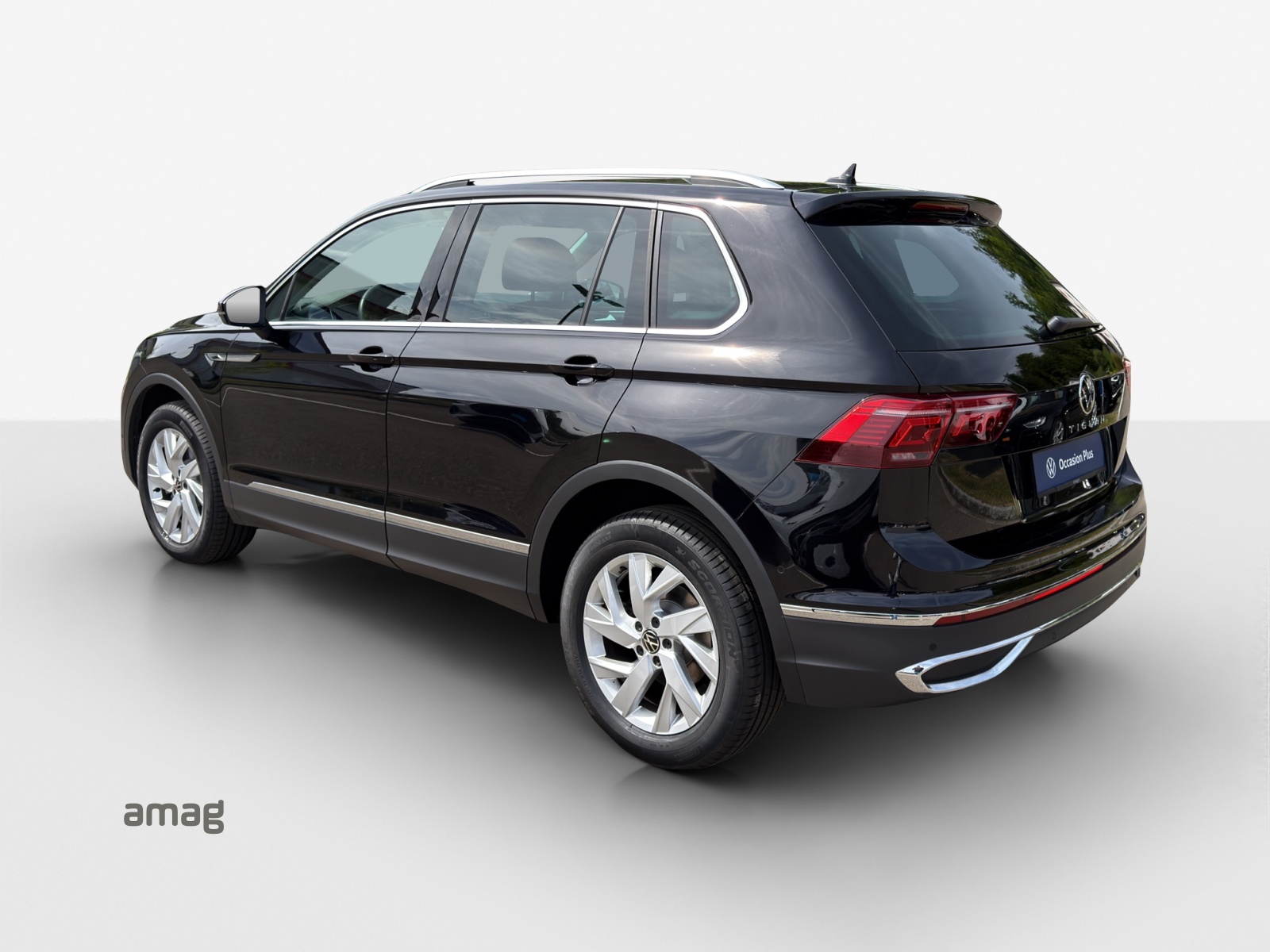 VW Tiguan 2.0 TDI SCR Elegance 4Motion DSG-image-2