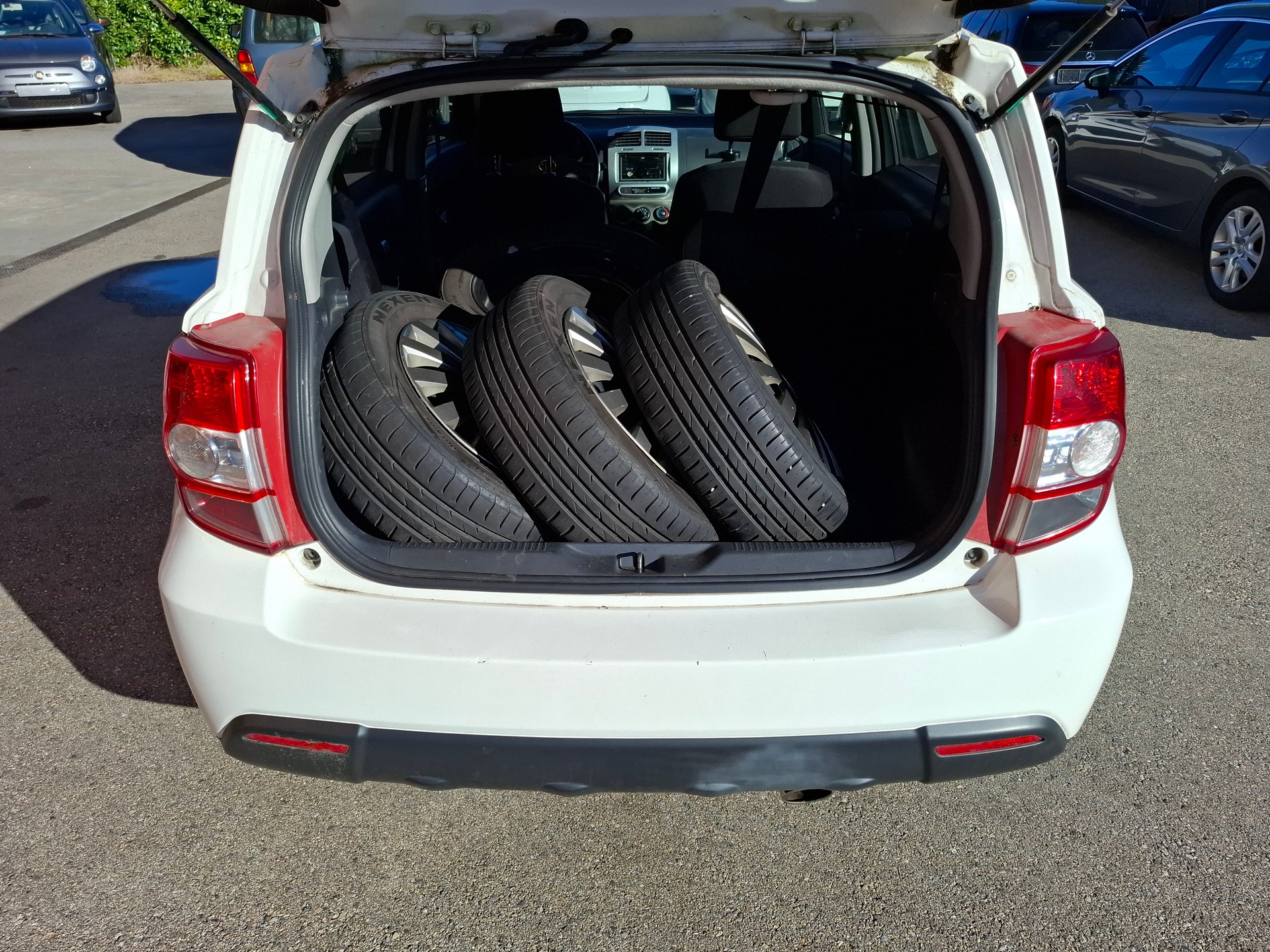 TOYOTA UrbanCruiser 1.33 Dual VVT-i Linea Luna-image-10