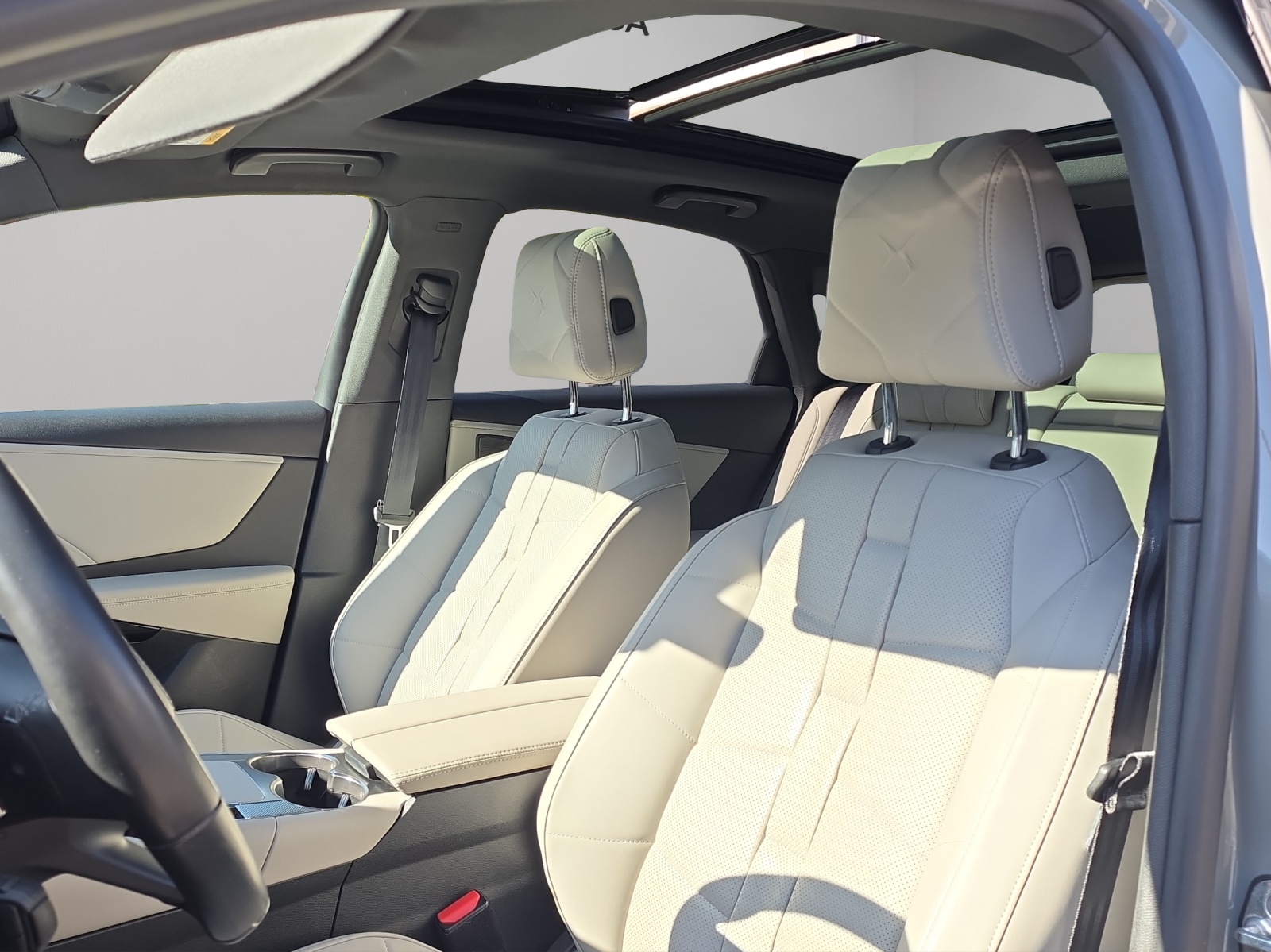 DS AUTOMOBILES DS 7 Crossback E-Tense 360 4x4 La Premiére-image-7