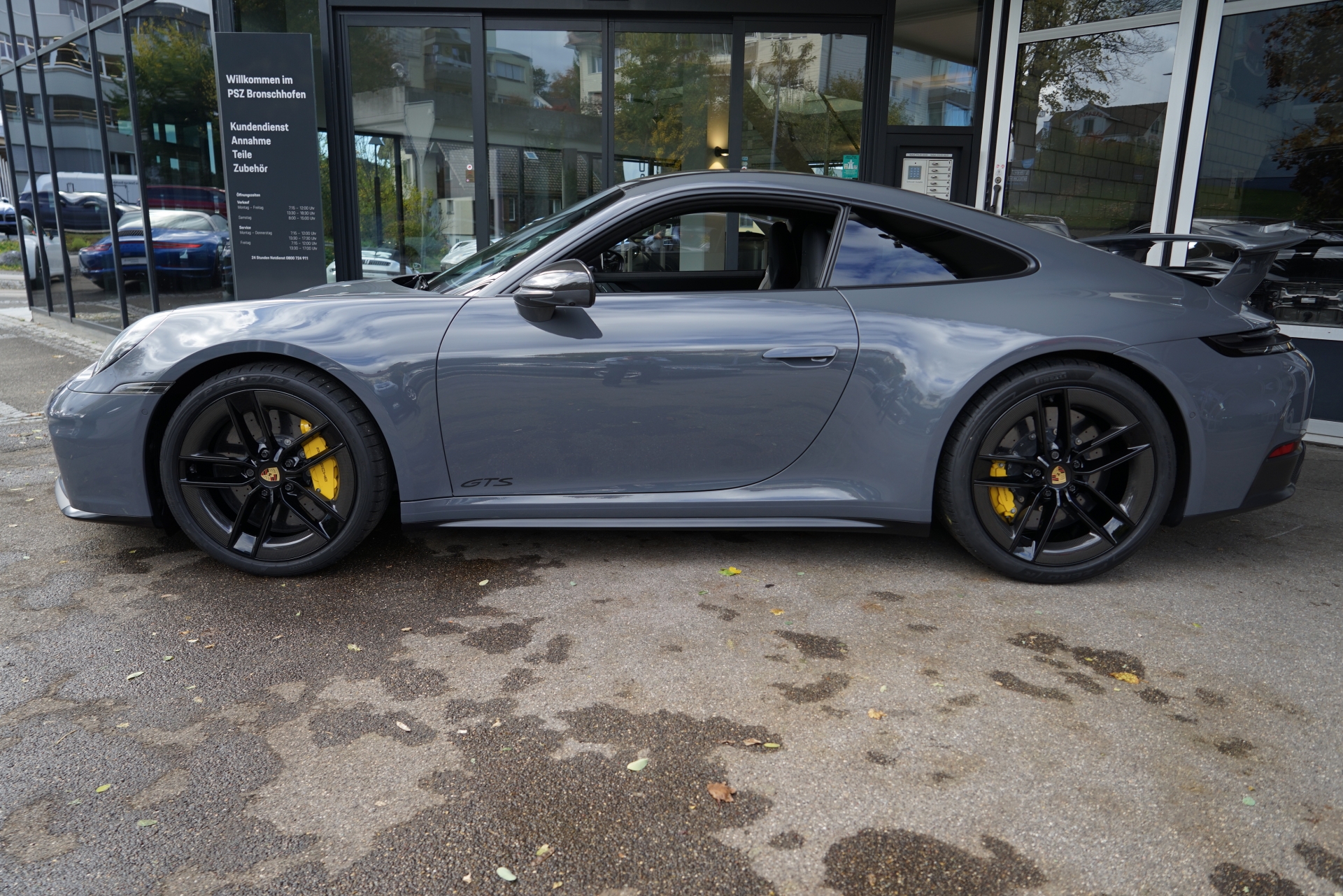 PORSCHE 911 Carrera GTS PDK-image-2