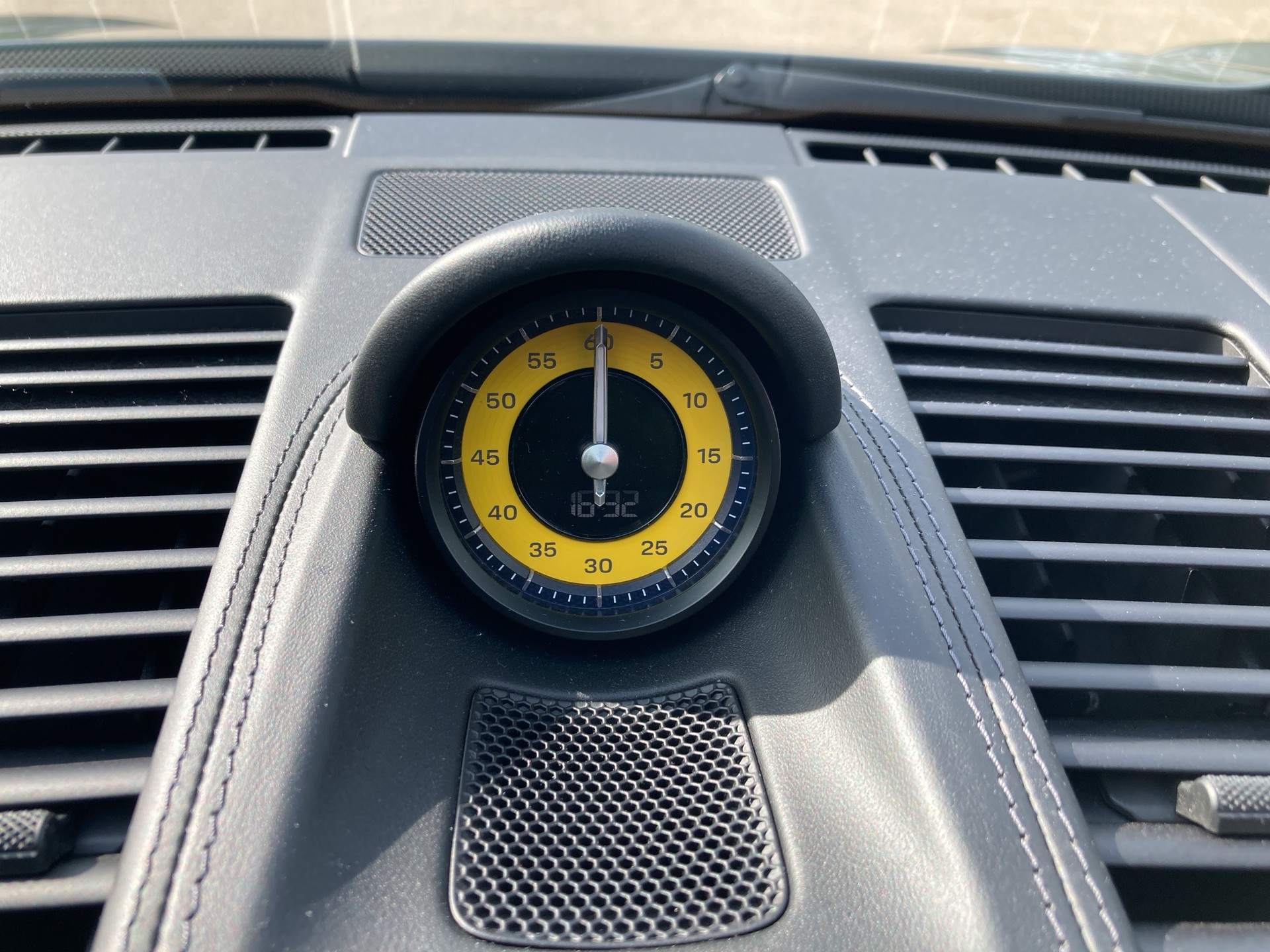 PORSCHE 911 Carrera GTS PDK-image-23