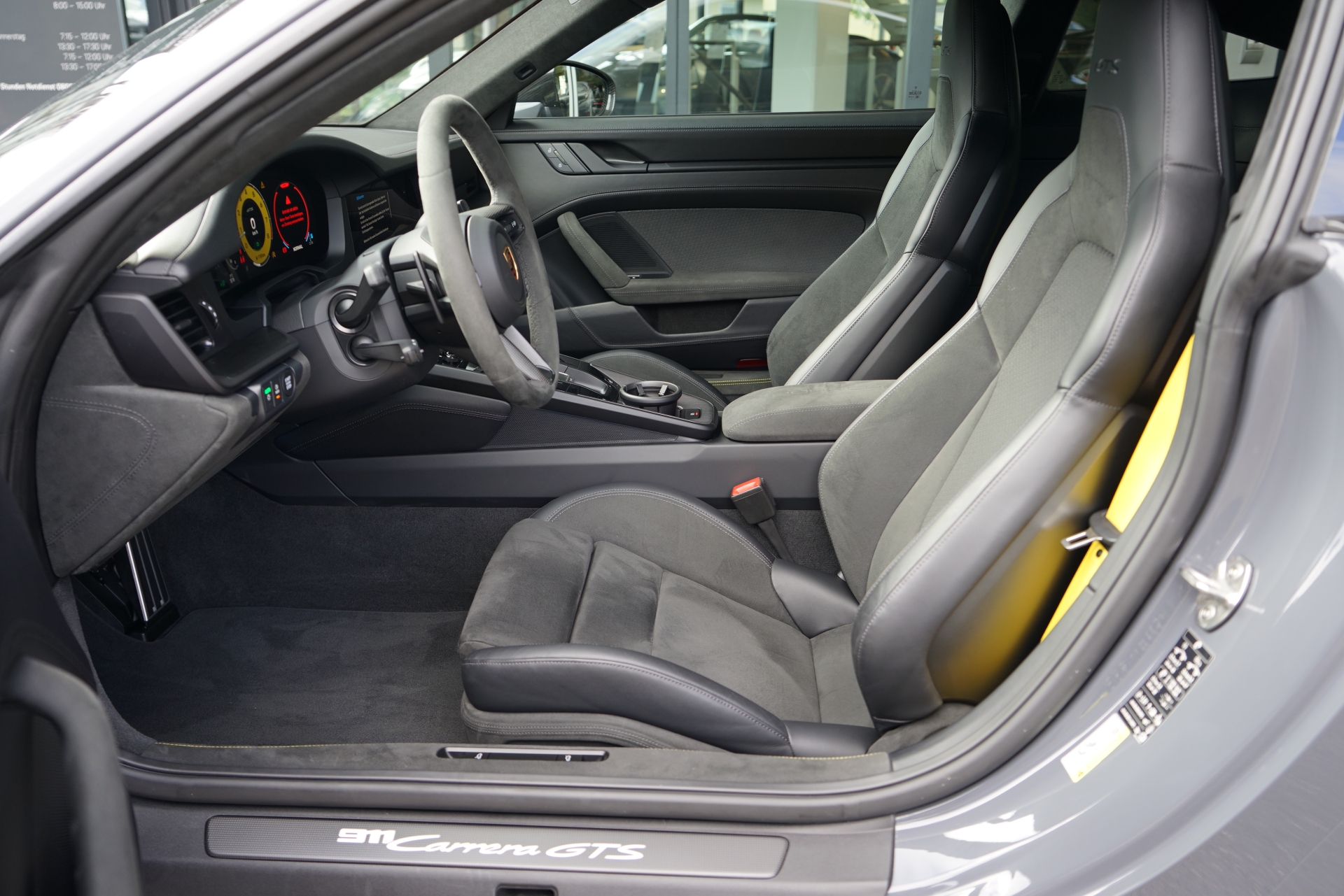 PORSCHE 911 Carrera GTS PDK-image-13