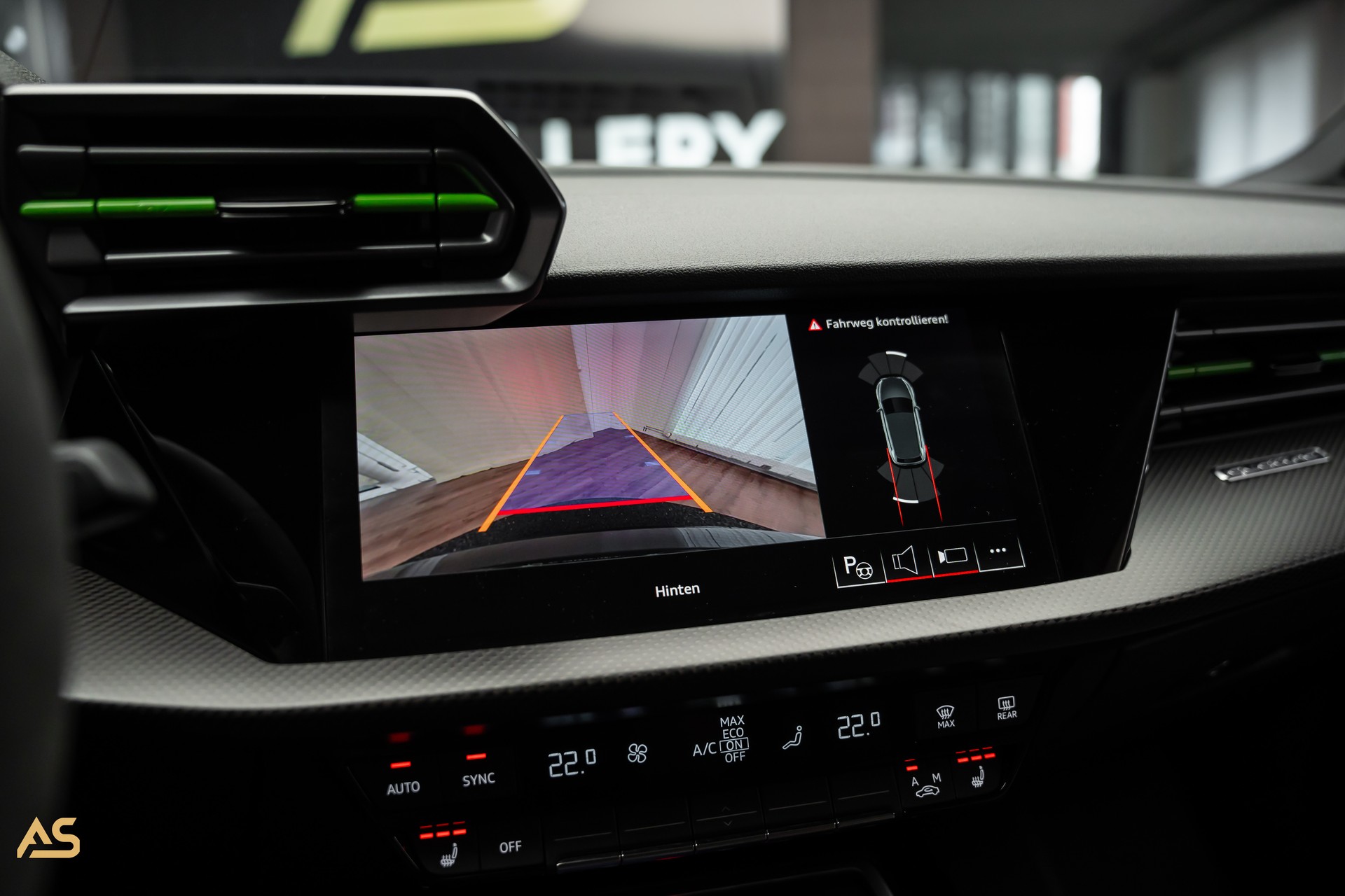 AUDI RS3 Sportback 2.5 TSI Facelift *NARDO* TRAUM | R8-SCHALENSITZE | PANORAMA | CARBON | 280 KMH-image-30