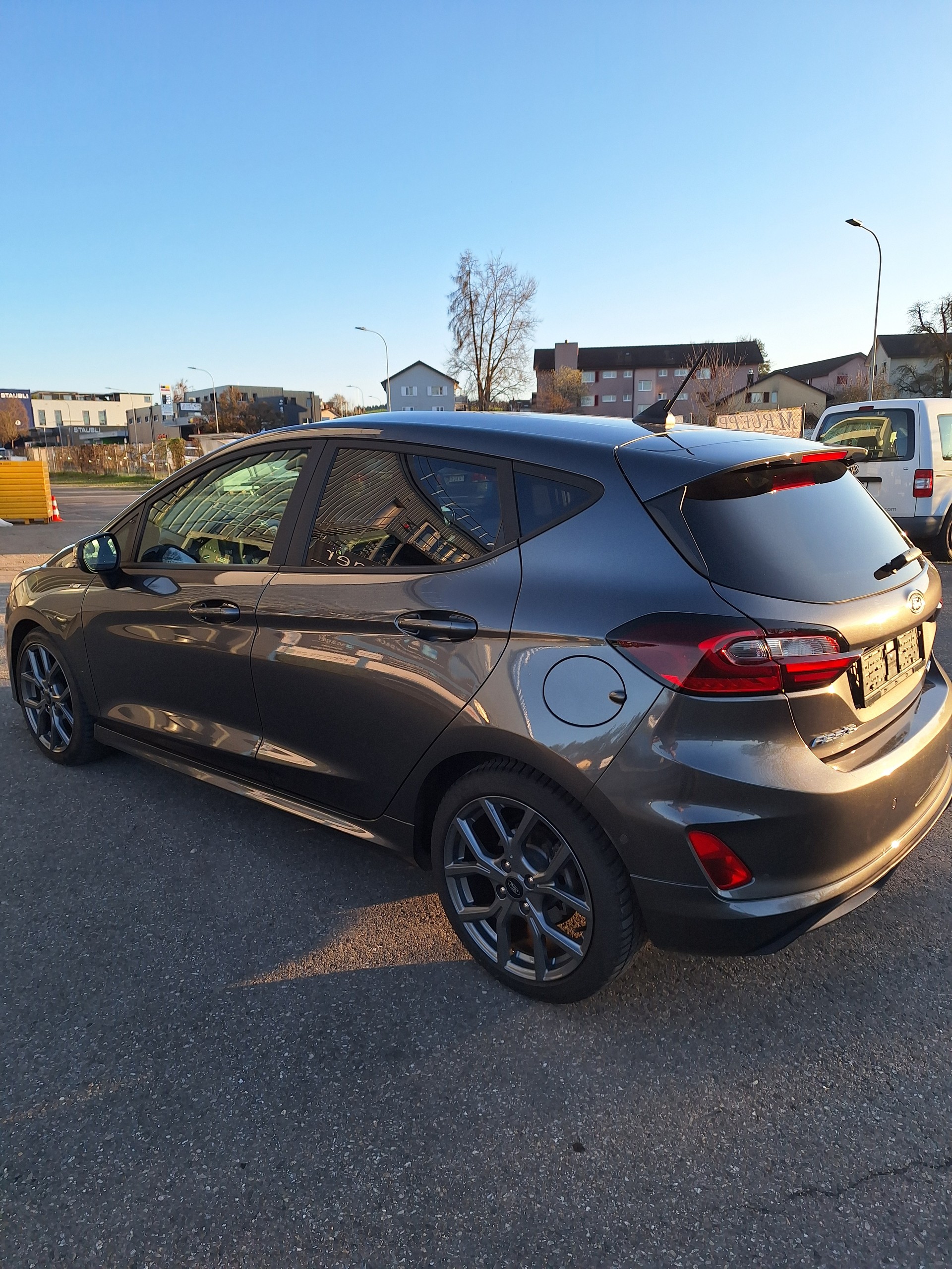 FORD Fiesta 1.0 SCTi MHEV ST Line Automat-image-2