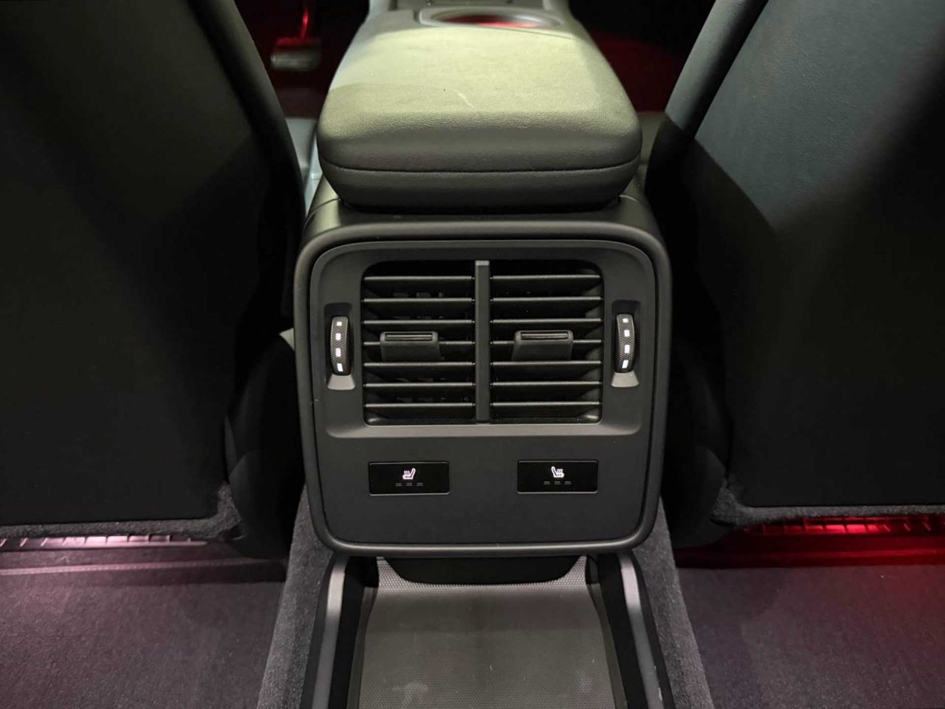 PORSCHE Taycan 4S Cross Turismo (MY23)-image-18