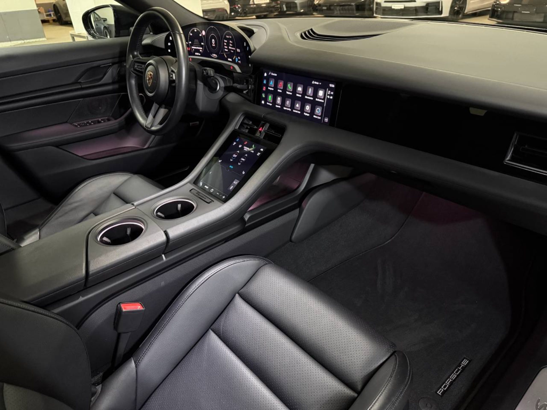 PORSCHE Taycan 4S Cross Turismo (MY23)-image-14