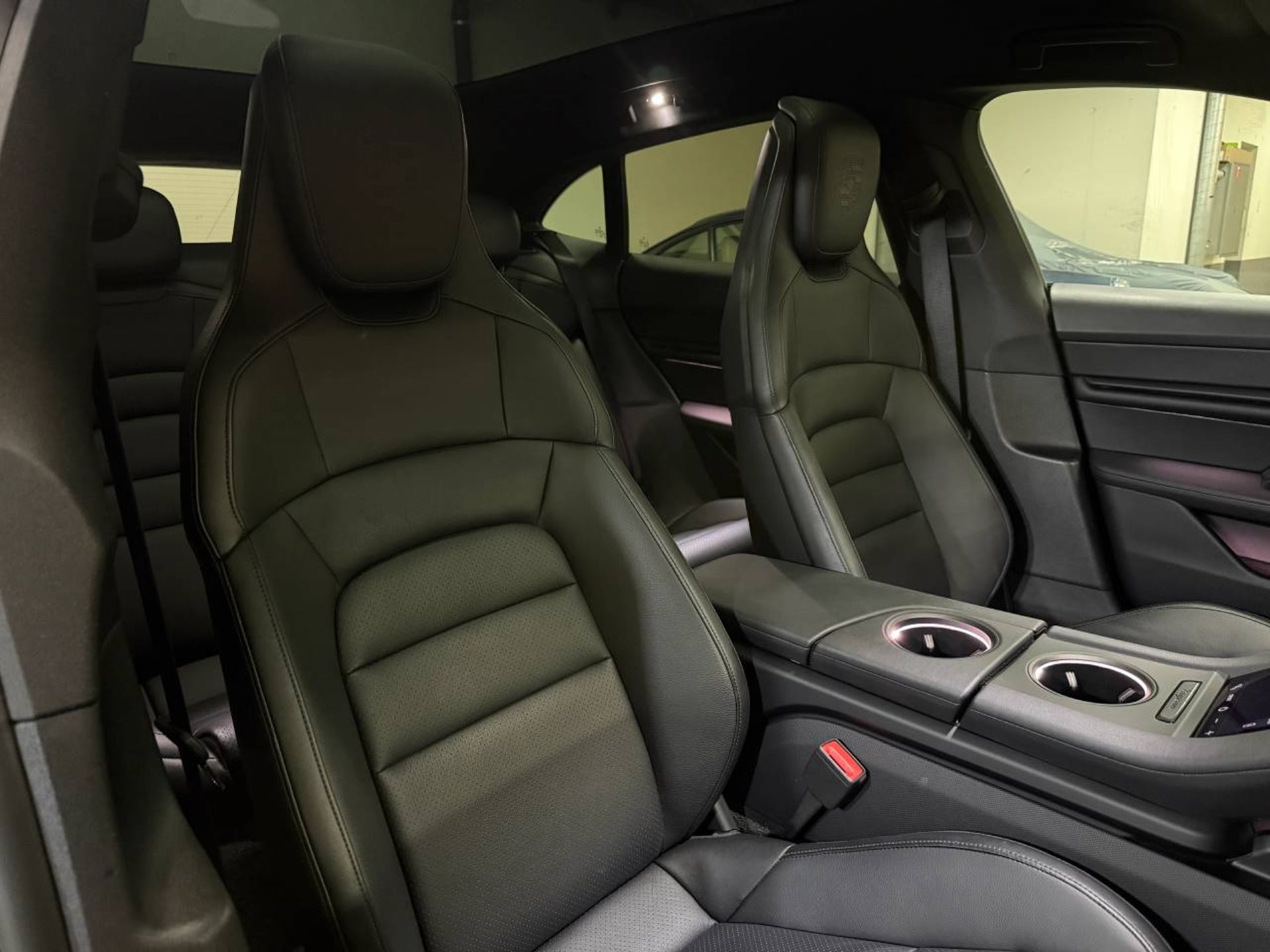 PORSCHE Taycan 4S Cross Turismo (MY23)-image-15