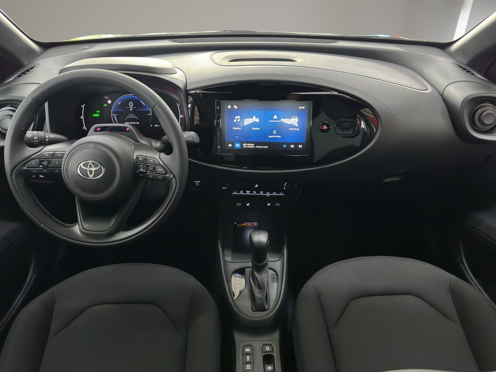 TOYOTA Aygo X 1.5 VVT-i HSD Trend e-CVT-image-14