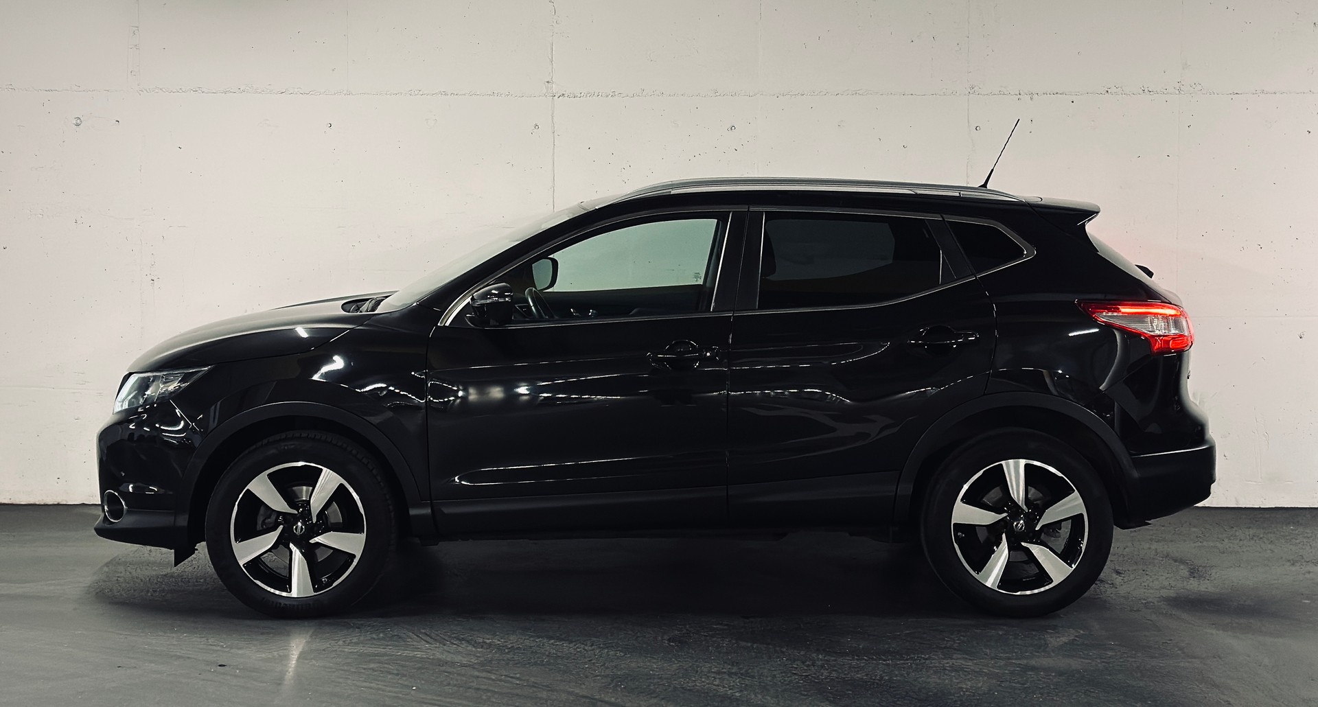 NISSAN Qashqai 1.6 DIG-T 360°-image-4