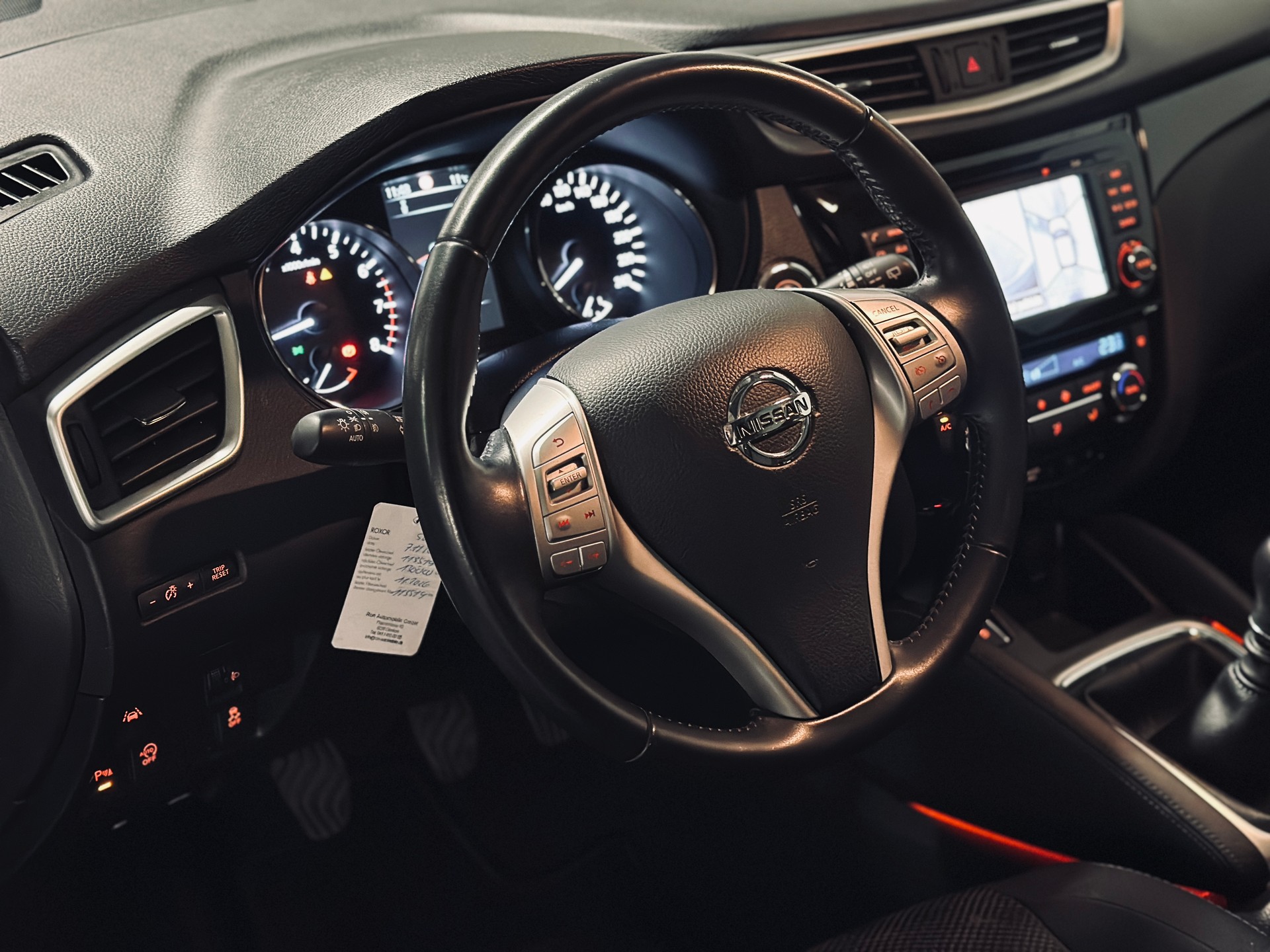 NISSAN Qashqai 1.6 DIG-T 360°-image-10