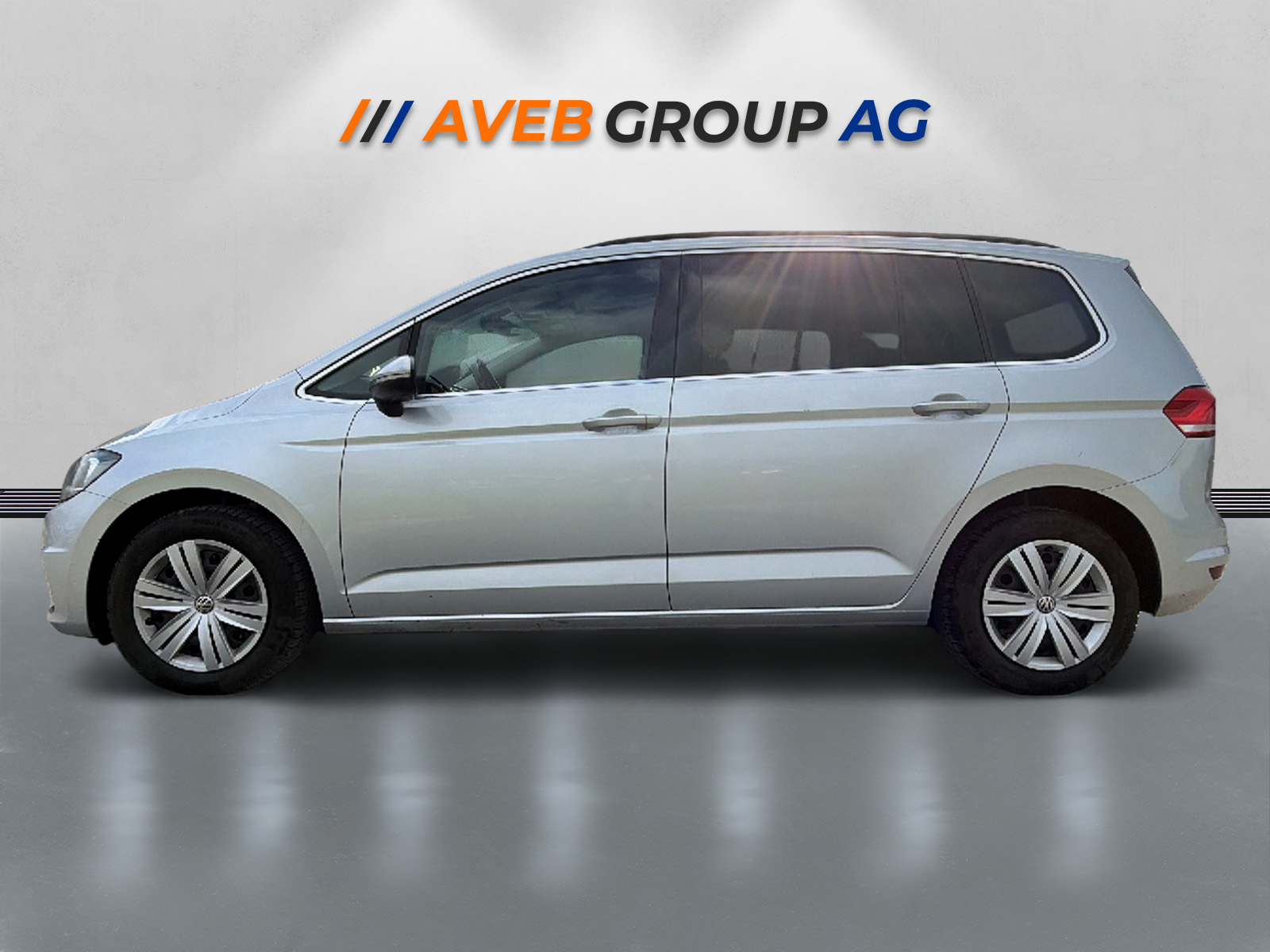 VW Touran 1.6 TDI BlueMotion Technology Sound DSG-showroom-element-3