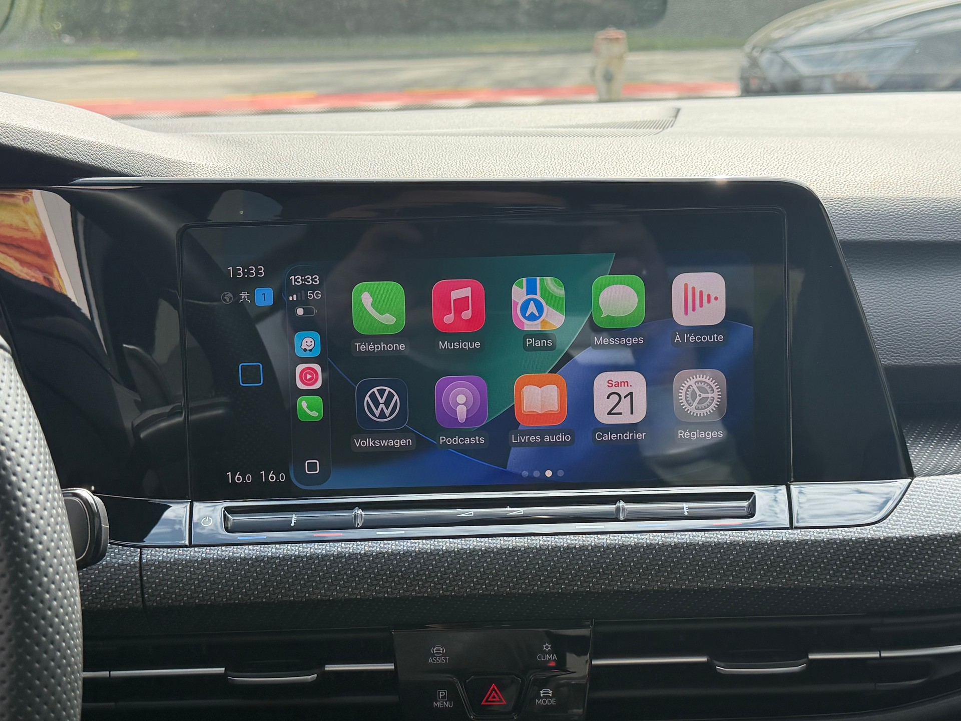 VW Golf 2.0 TSI R DSG 4Motion-image-19