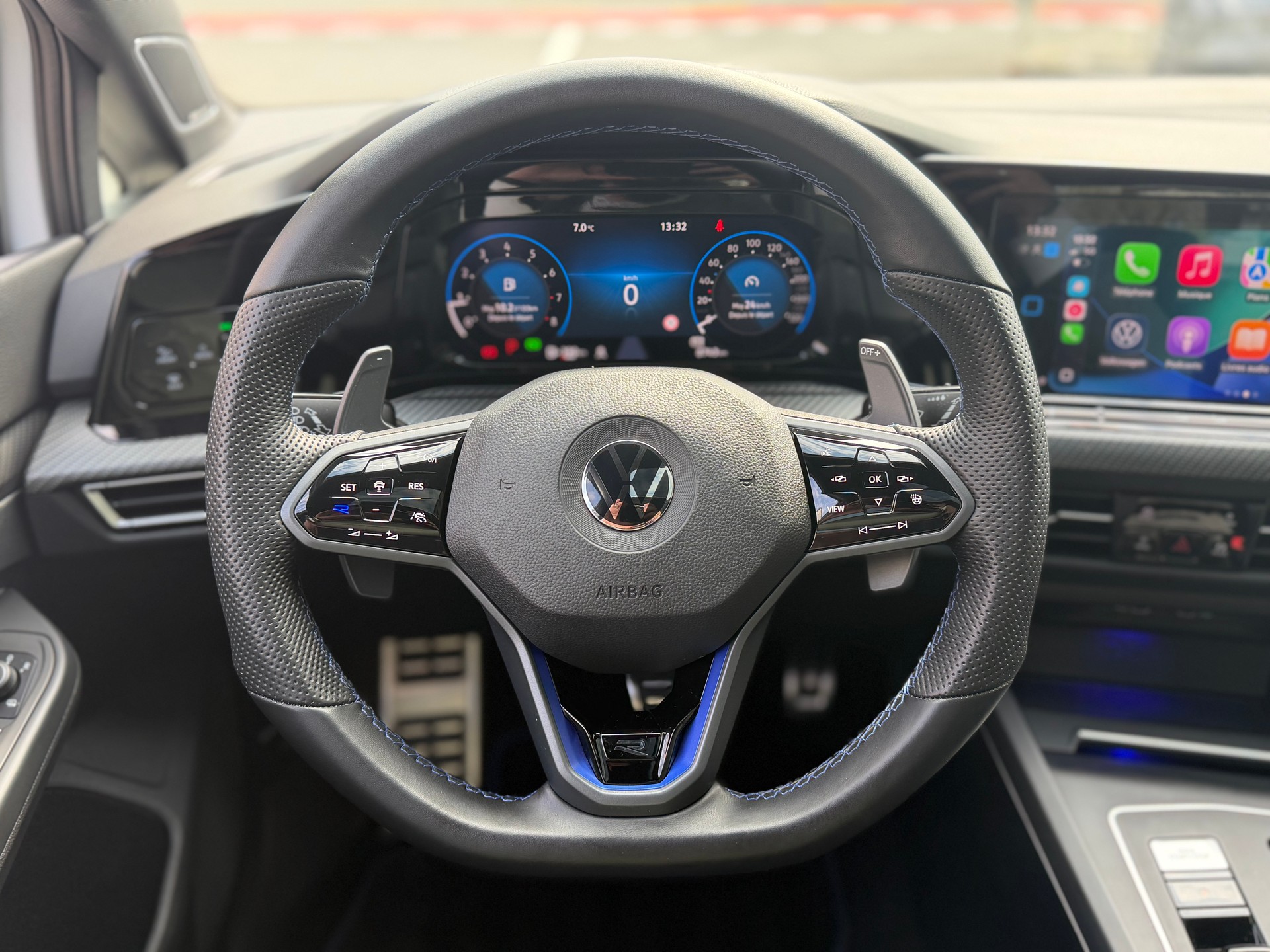 VW Golf 2.0 TSI R DSG 4Motion-image-17