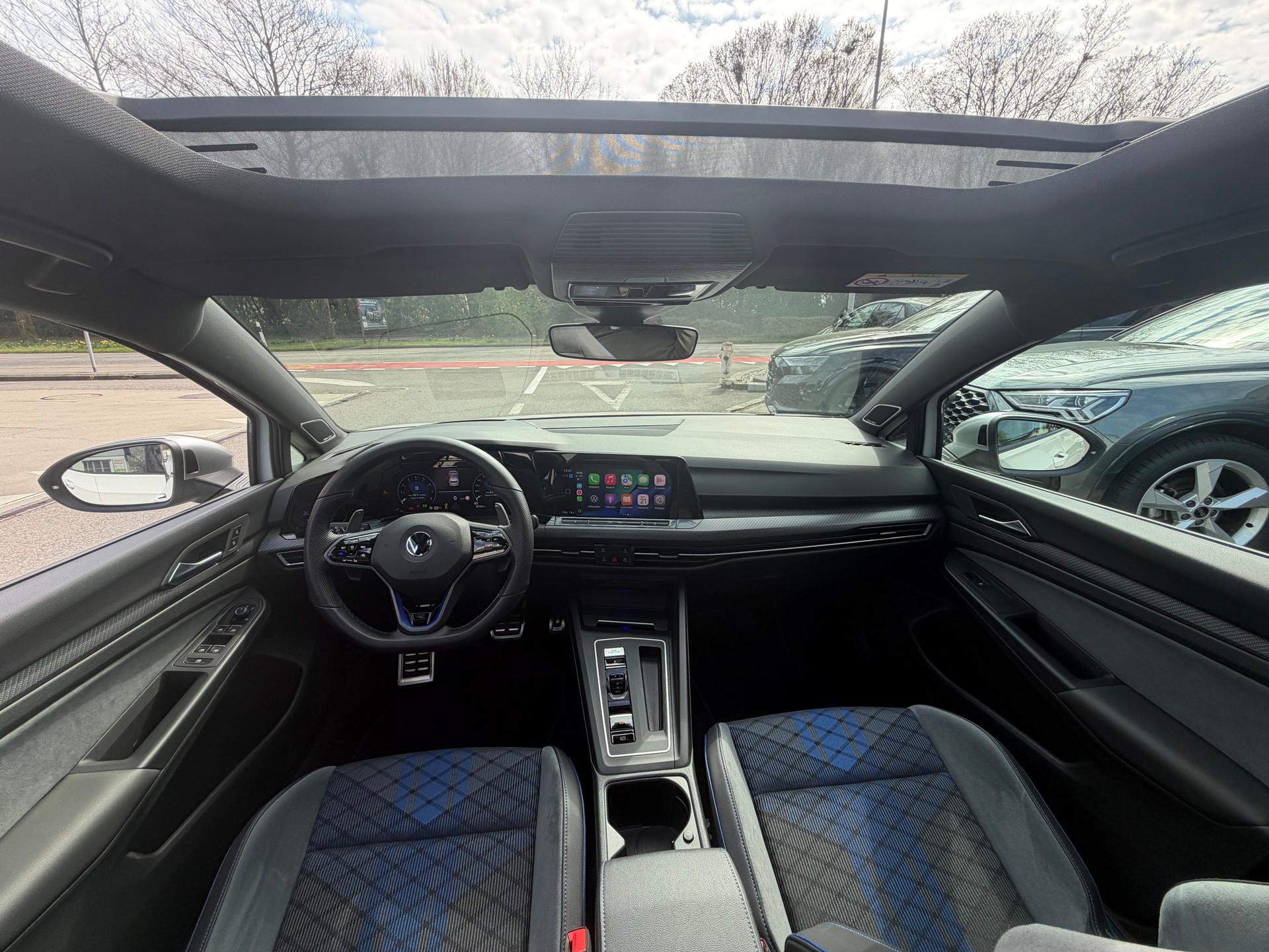 VW Golf 2.0 TSI R DSG 4Motion-image-18