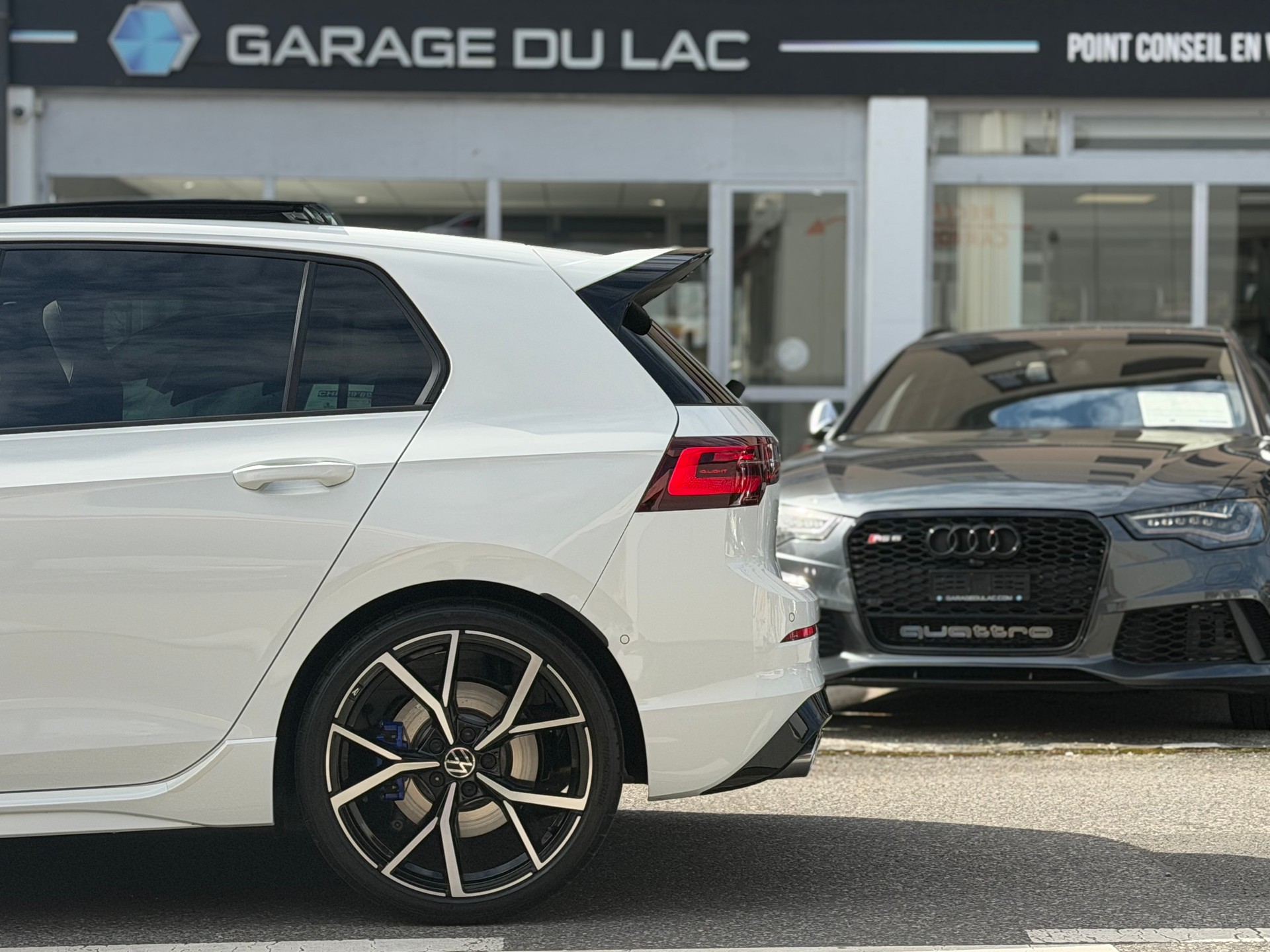 VW Golf 2.0 TSI R DSG 4Motion-image-4