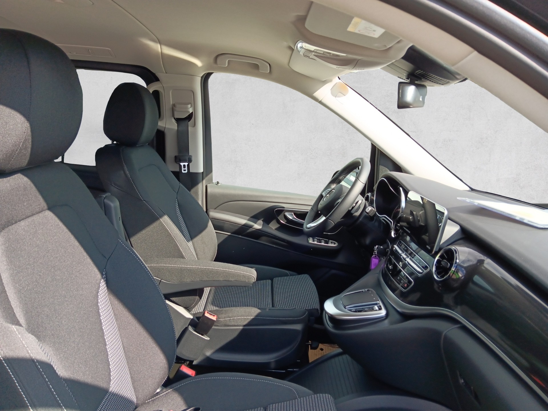 MERCEDES-BENZ V 250 d Trend 3200mm L 4m 9G Tronic-image-11