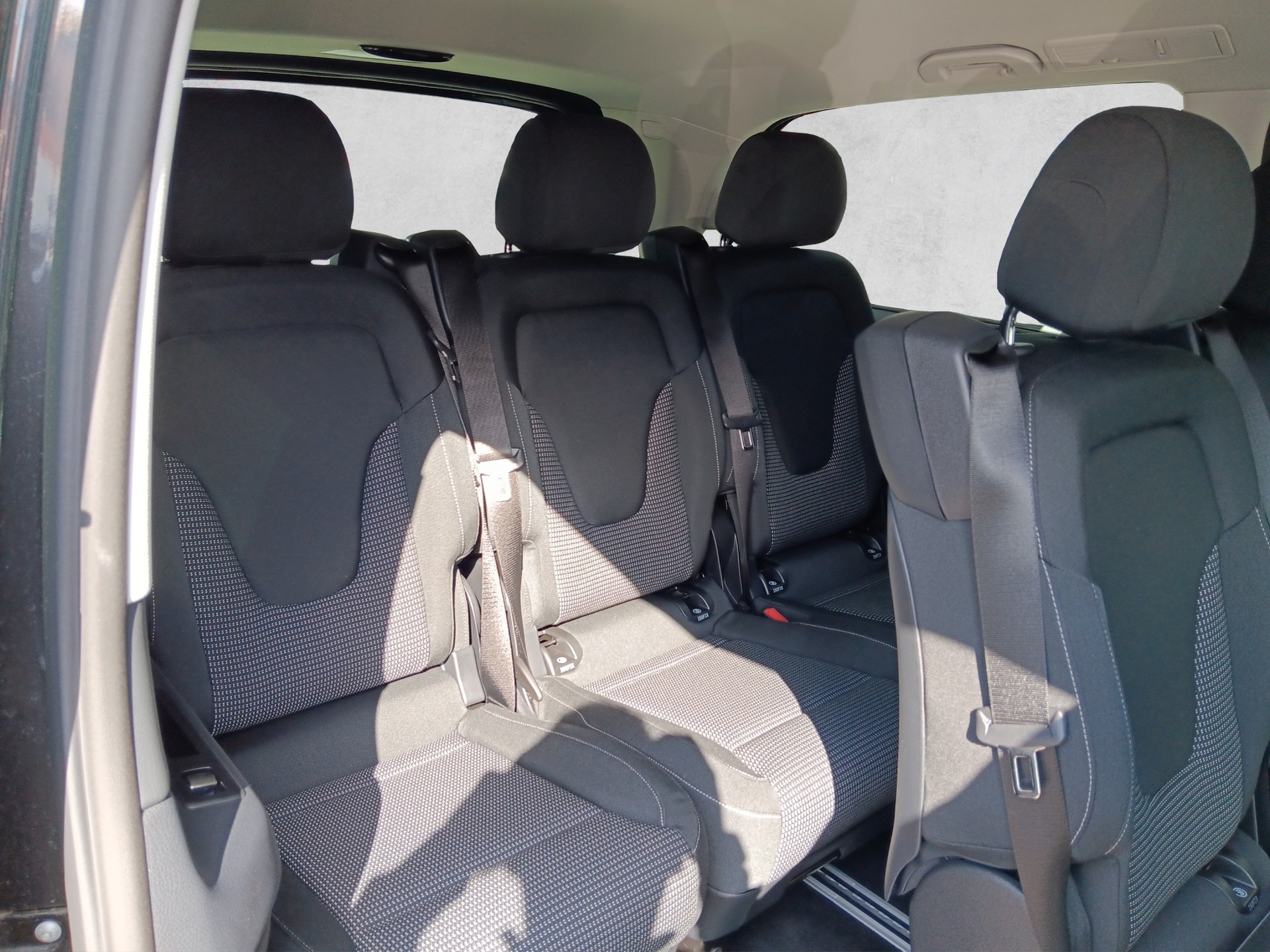 MERCEDES-BENZ V 250 d Trend 3200mm L 4m 9G Tronic-image-12