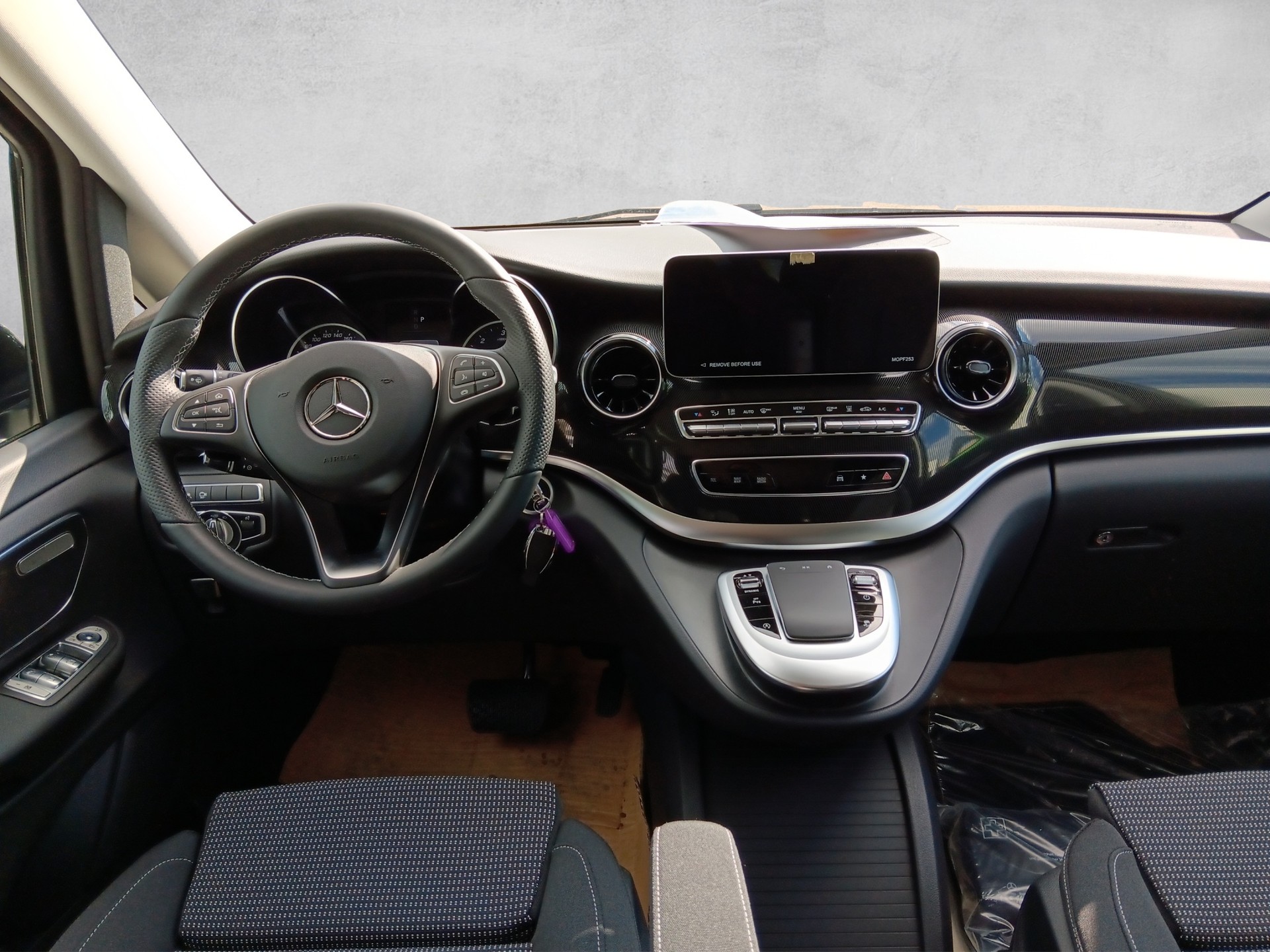 MERCEDES-BENZ V 250 d Trend 3200mm L 4m 9G Tronic-image-10