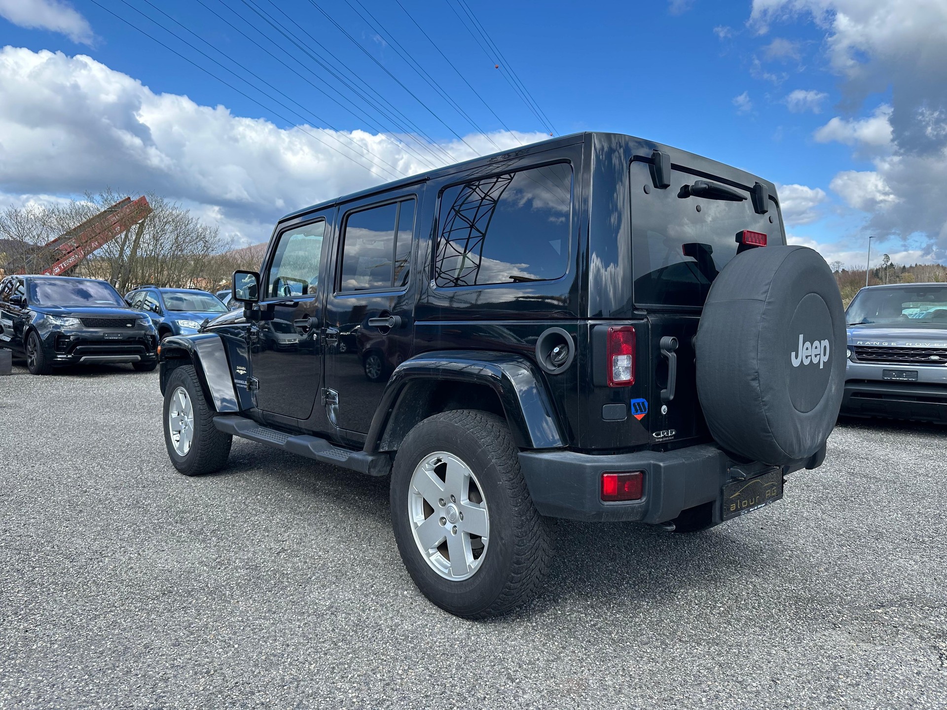 JEEP Wrangler 2.8CRD Unlimited Sahara Automatic-image-2