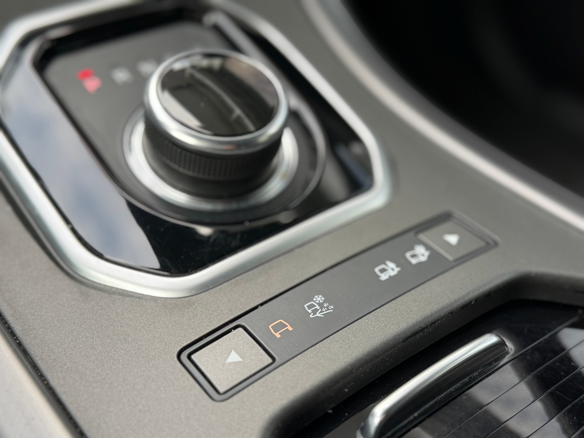LAND ROVER Range Rover Evoque 2.0 TD4 HSE AT9-image-21