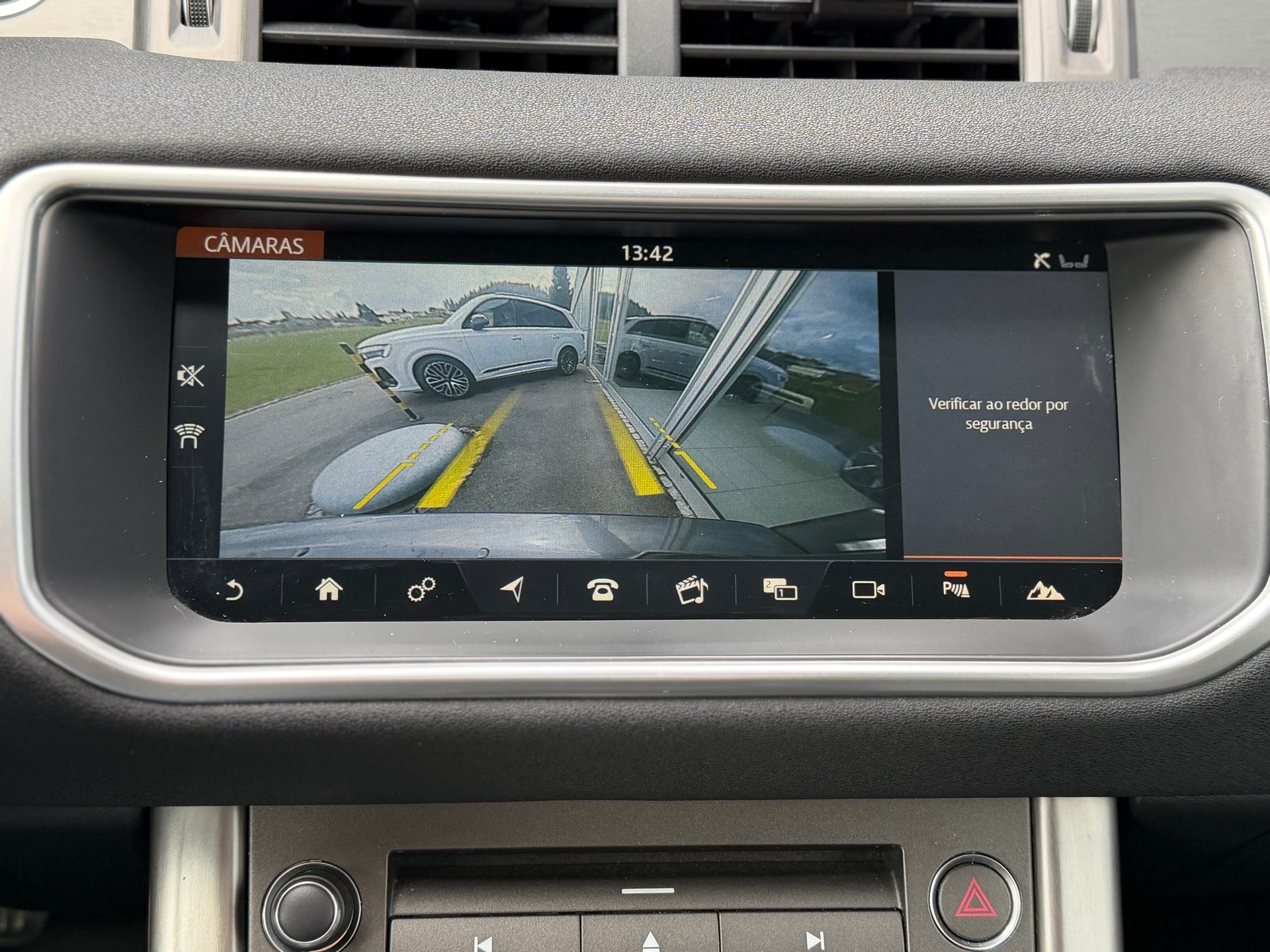 LAND ROVER Range Rover Evoque 2.0 TD4 HSE AT9-image-17