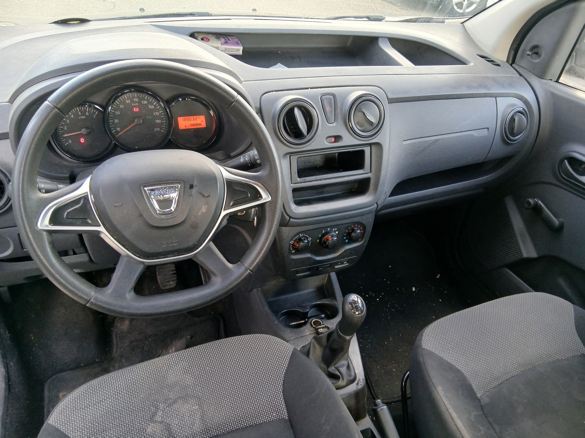 DACIA Dokker 1.6 16V-image-8