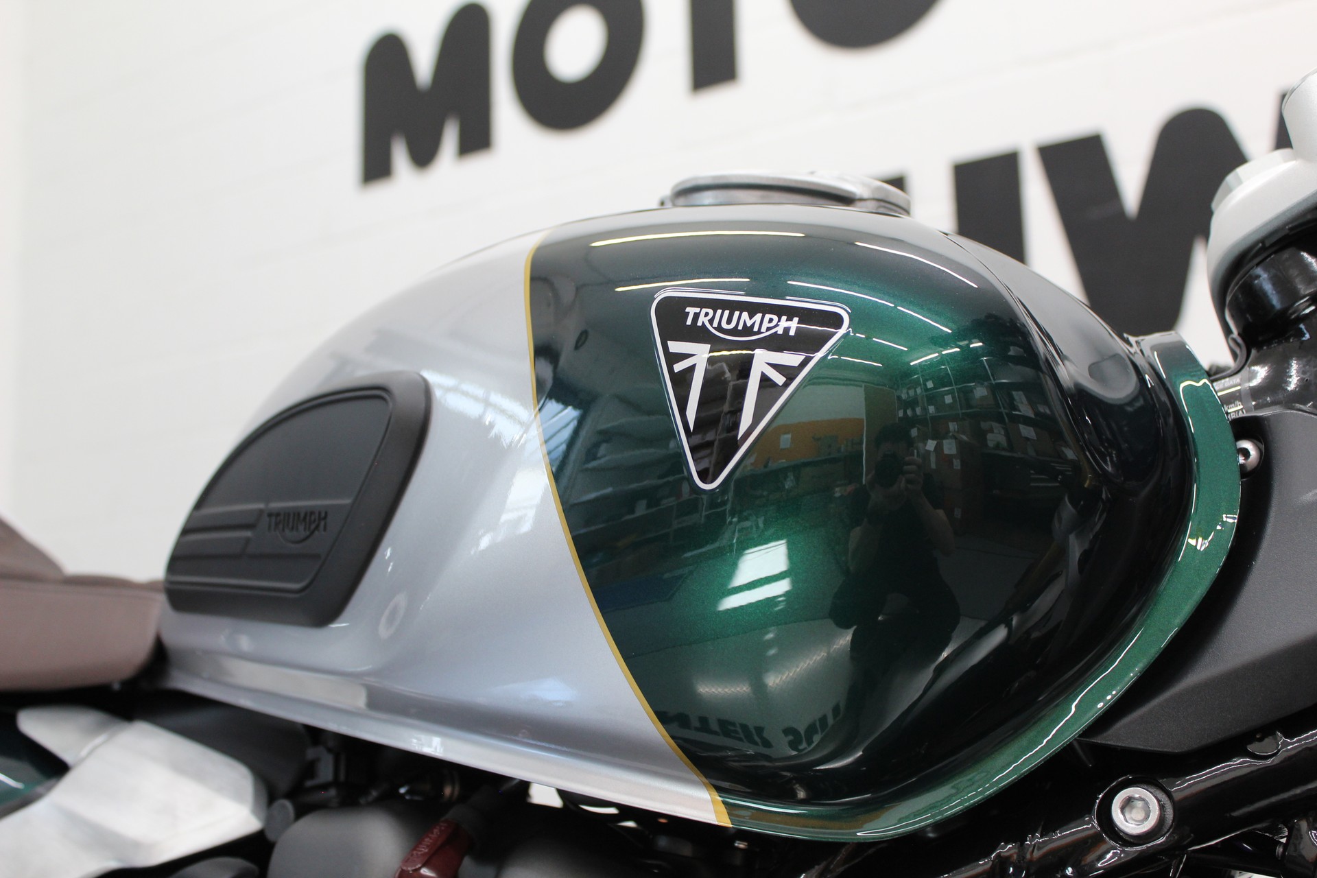 TRIUMPH Speed Twin 1200 Cafe Racer-image-11