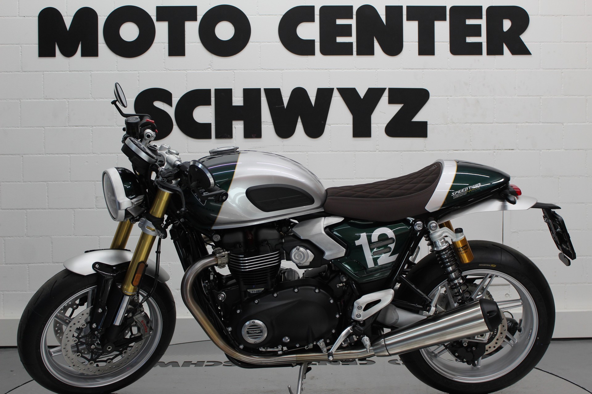 TRIUMPH Speed Twin 1200 Cafe Racer-showroom-element-3