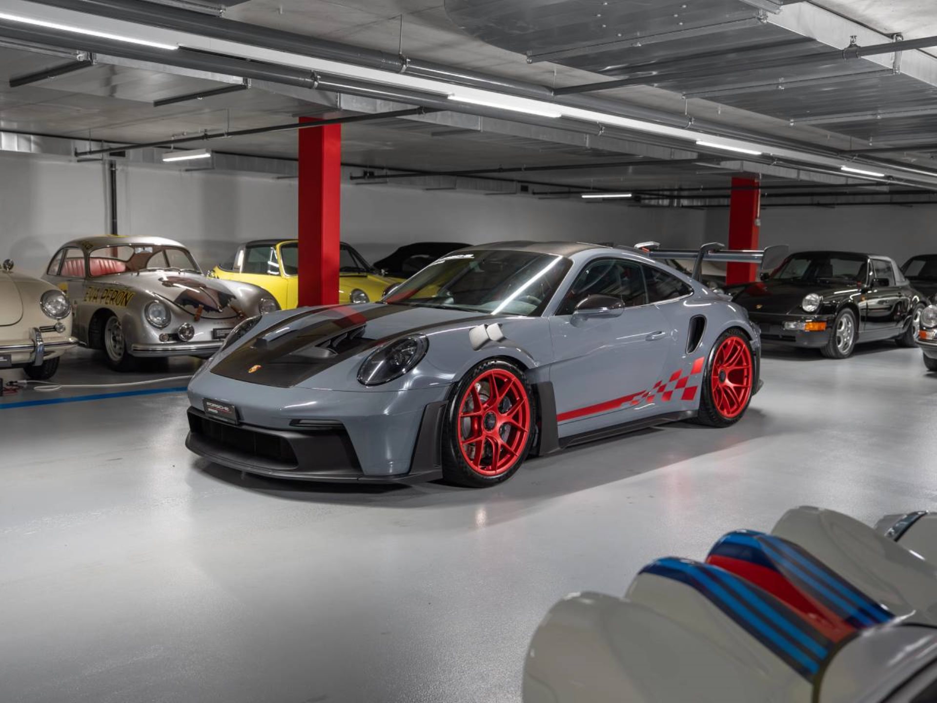 PORSCHE 911 GT3 RS (MY23)