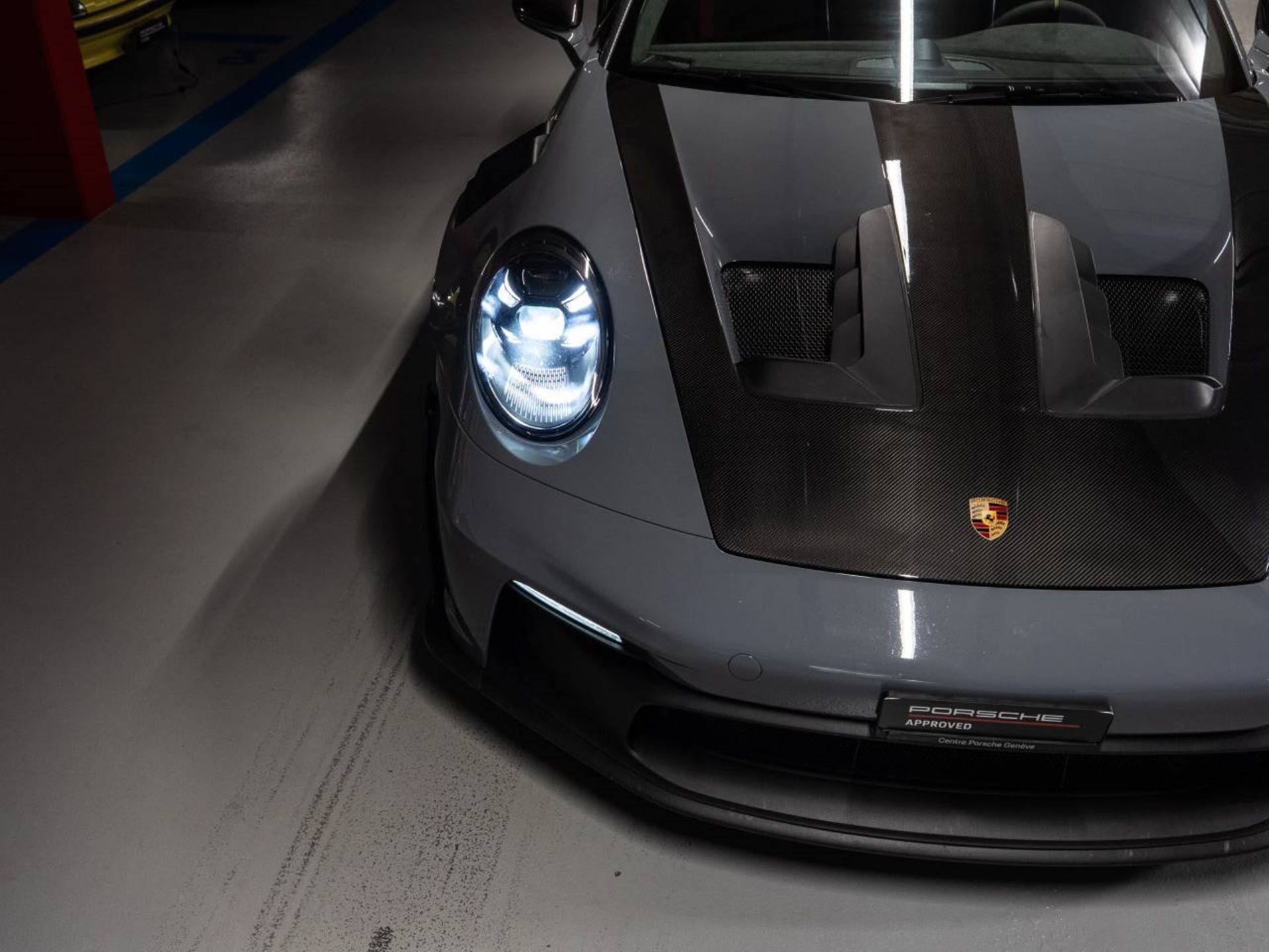 PORSCHE 911 GT3 RS (MY23)-image-27