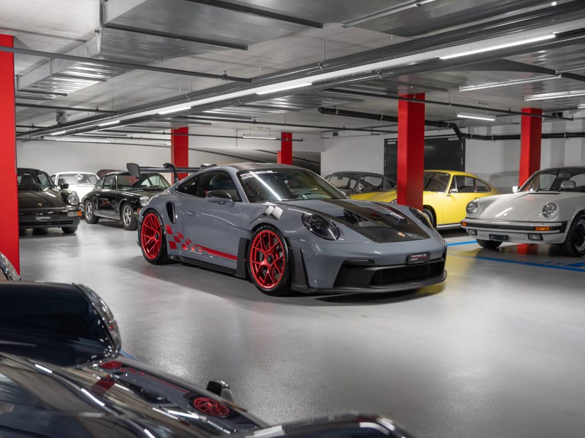 PORSCHE 911 GT3 RS (MY23)-image-5