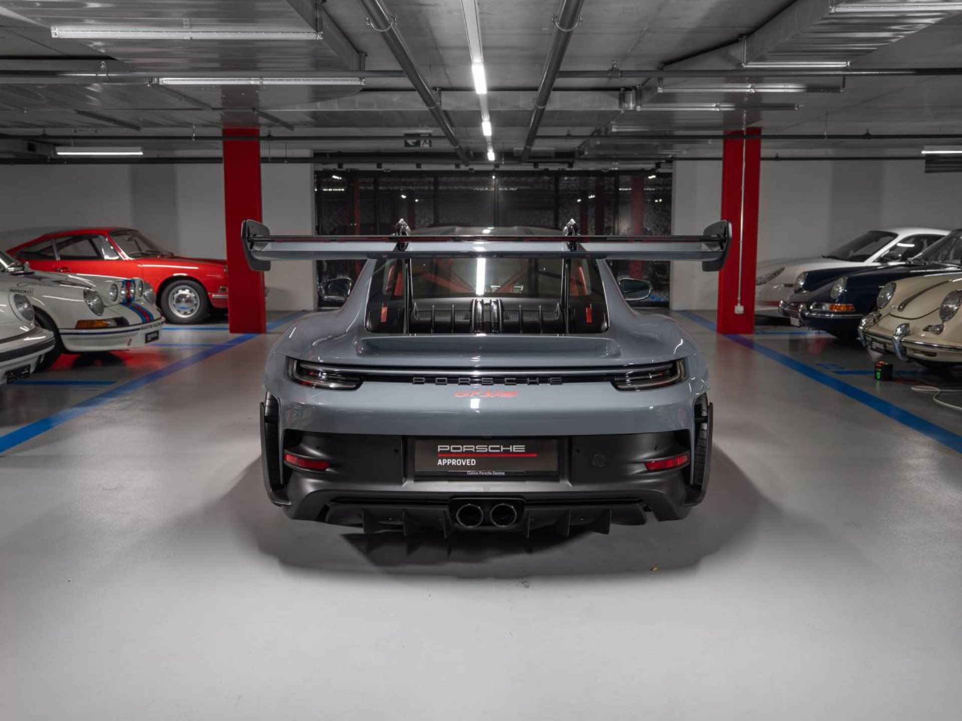PORSCHE 911 GT3 RS (MY23)-image-6