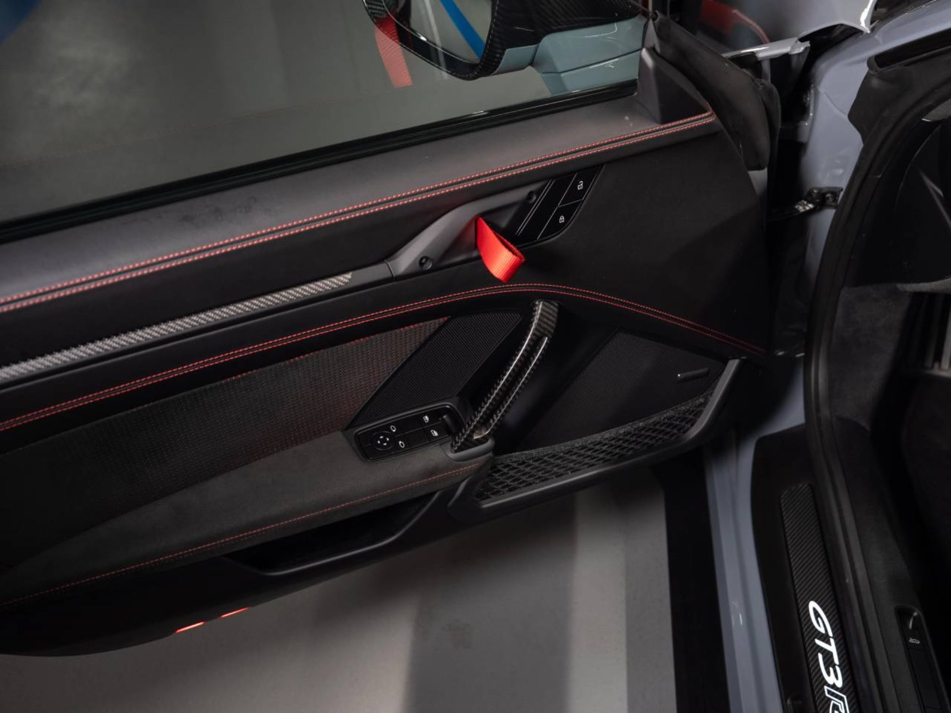 PORSCHE 911 GT3 RS (MY23)-image-20