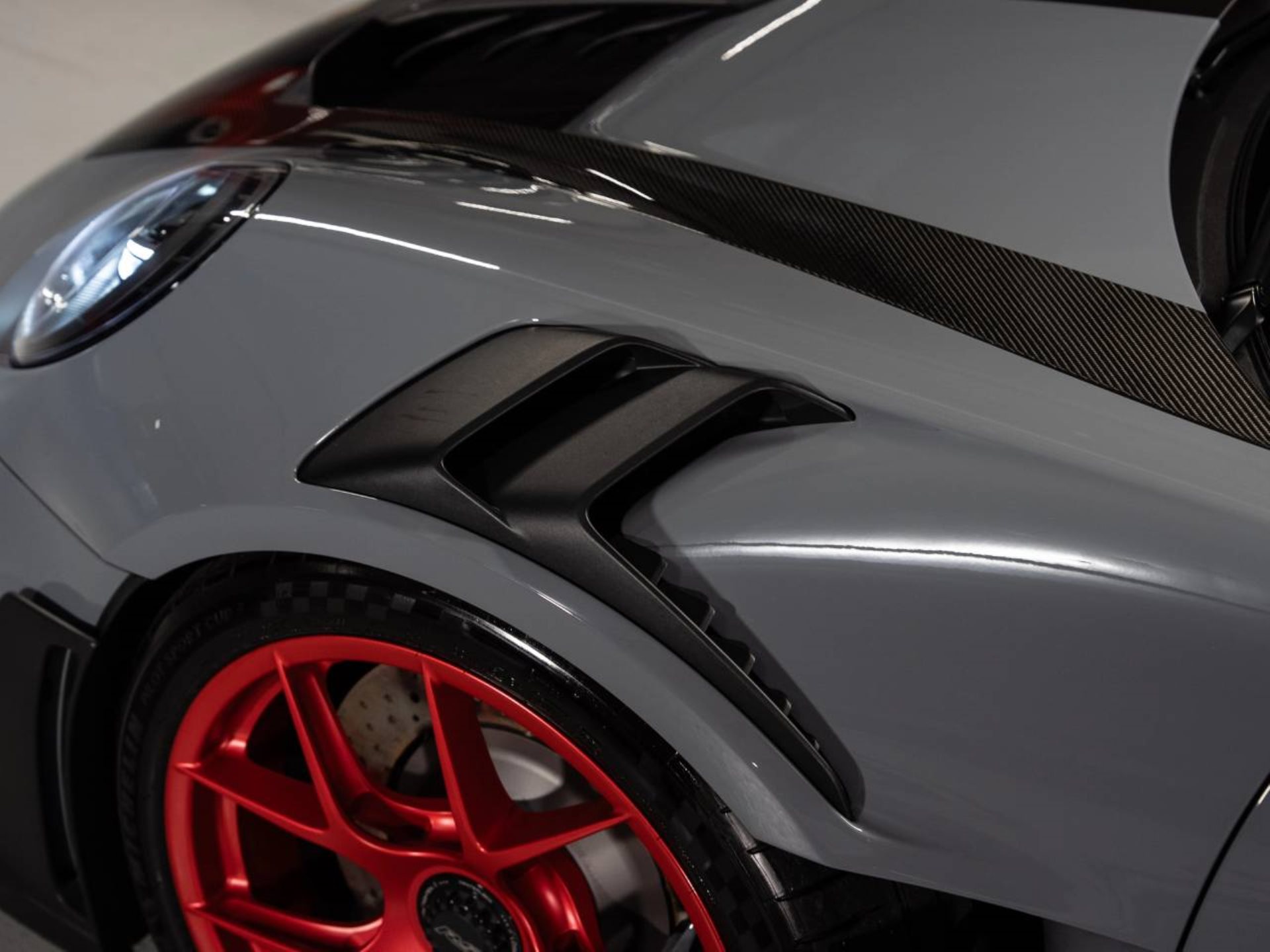 PORSCHE 911 GT3 RS (MY23)-image-28