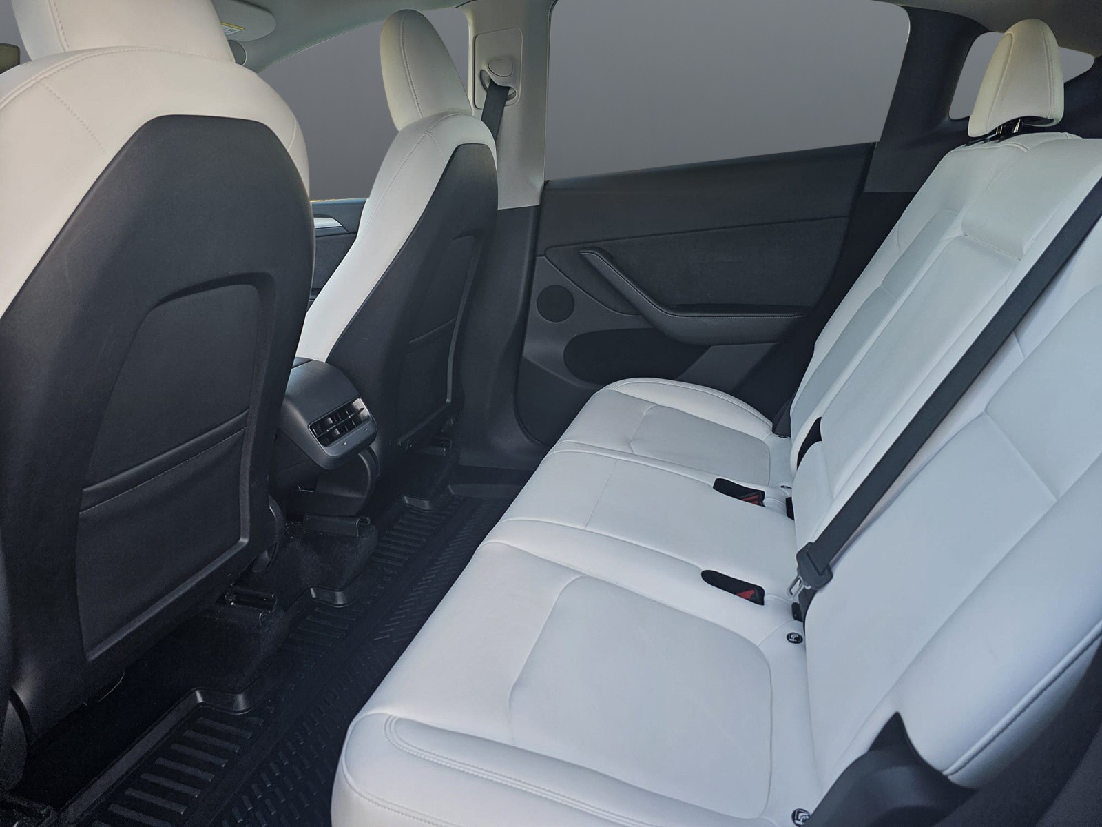 TESLA Model Y Performance-image-14