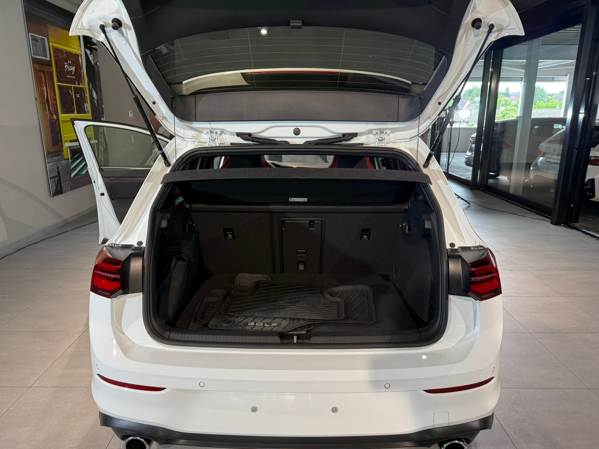 VW Golf 2.0 TSI GTI DSG-image-16