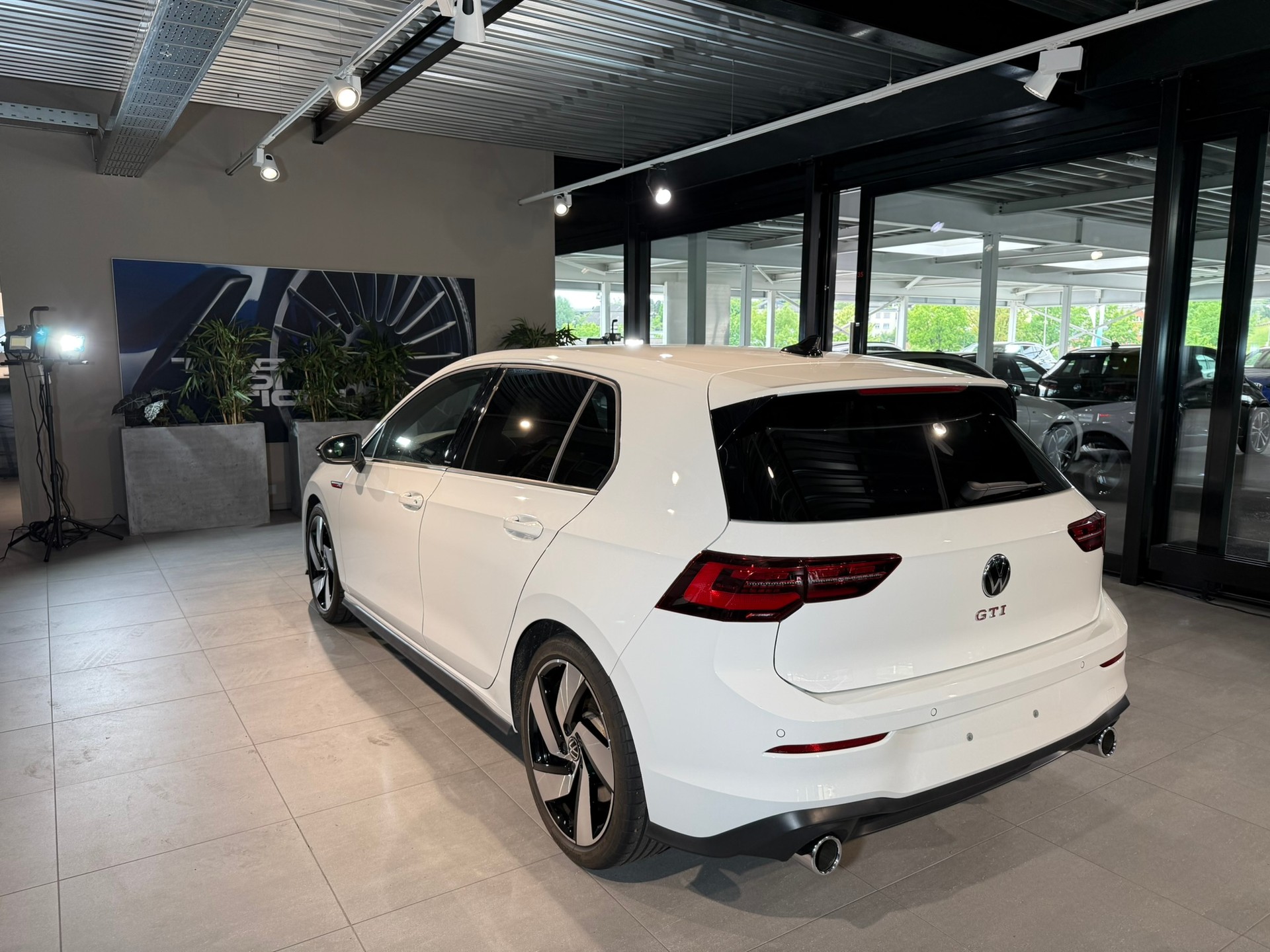 VW Golf 2.0 TSI GTI DSG-image-4