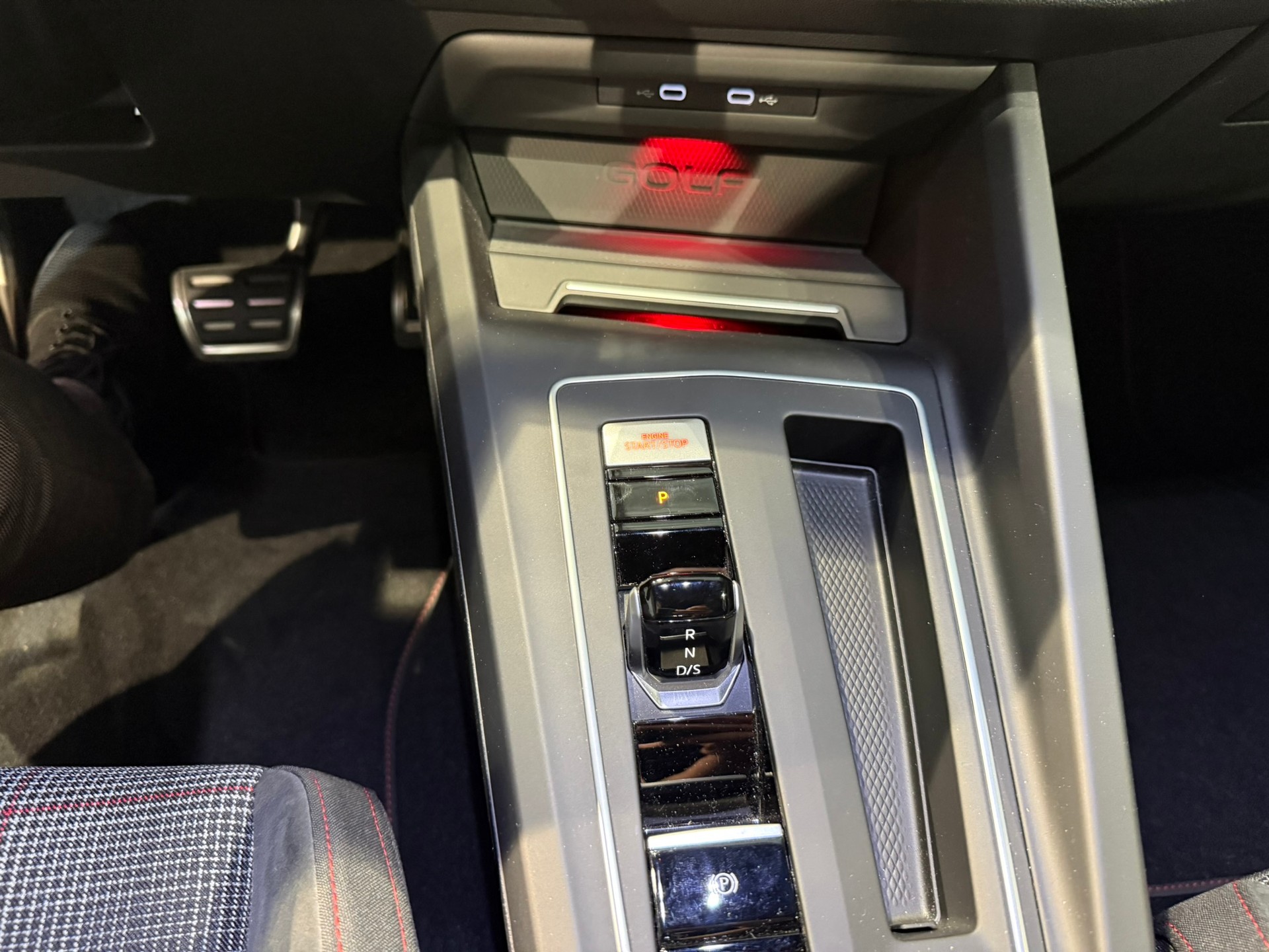 VW Golf 2.0 TSI GTI DSG-image-23