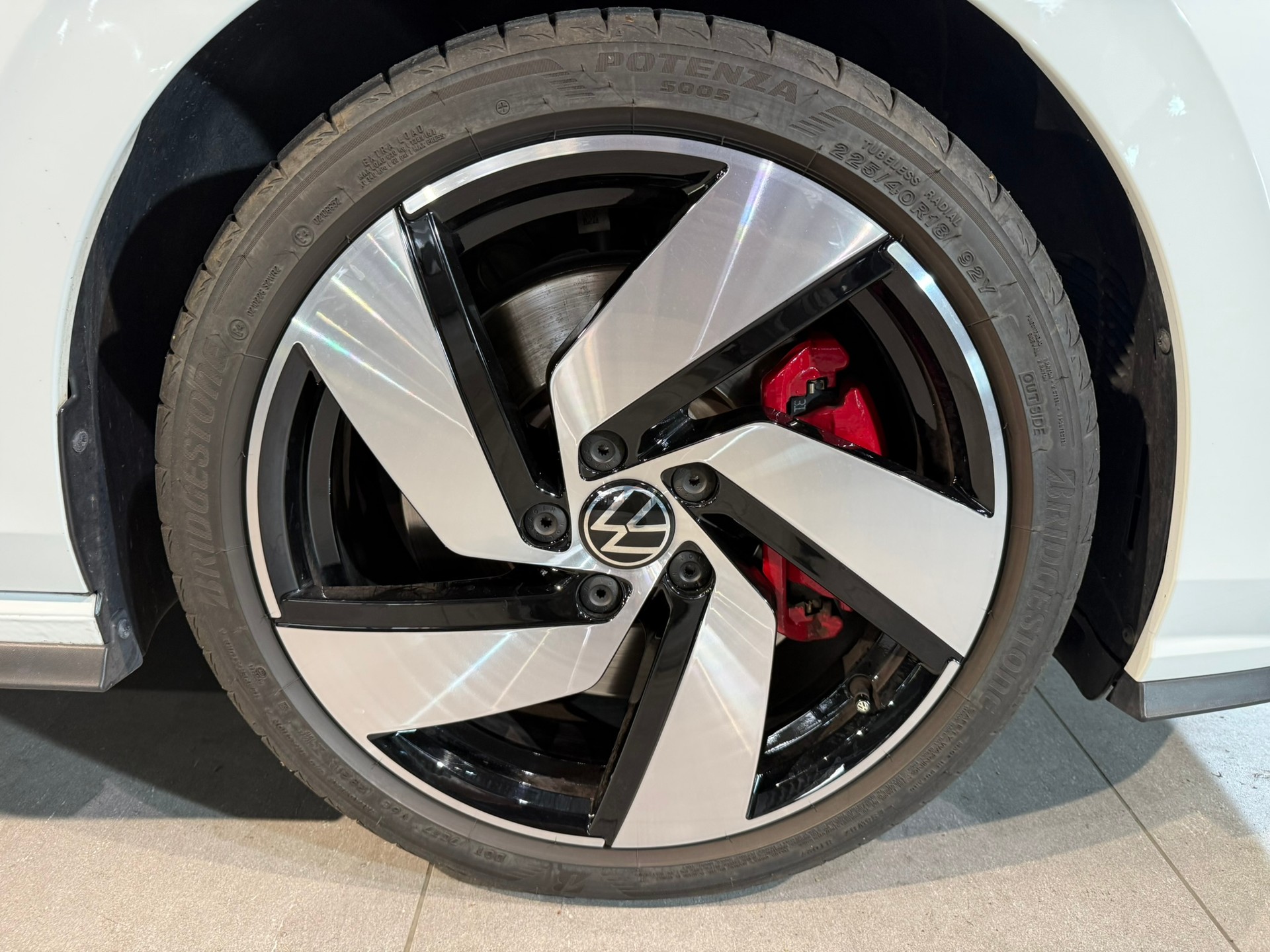 VW Golf 2.0 TSI GTI DSG-image-8
