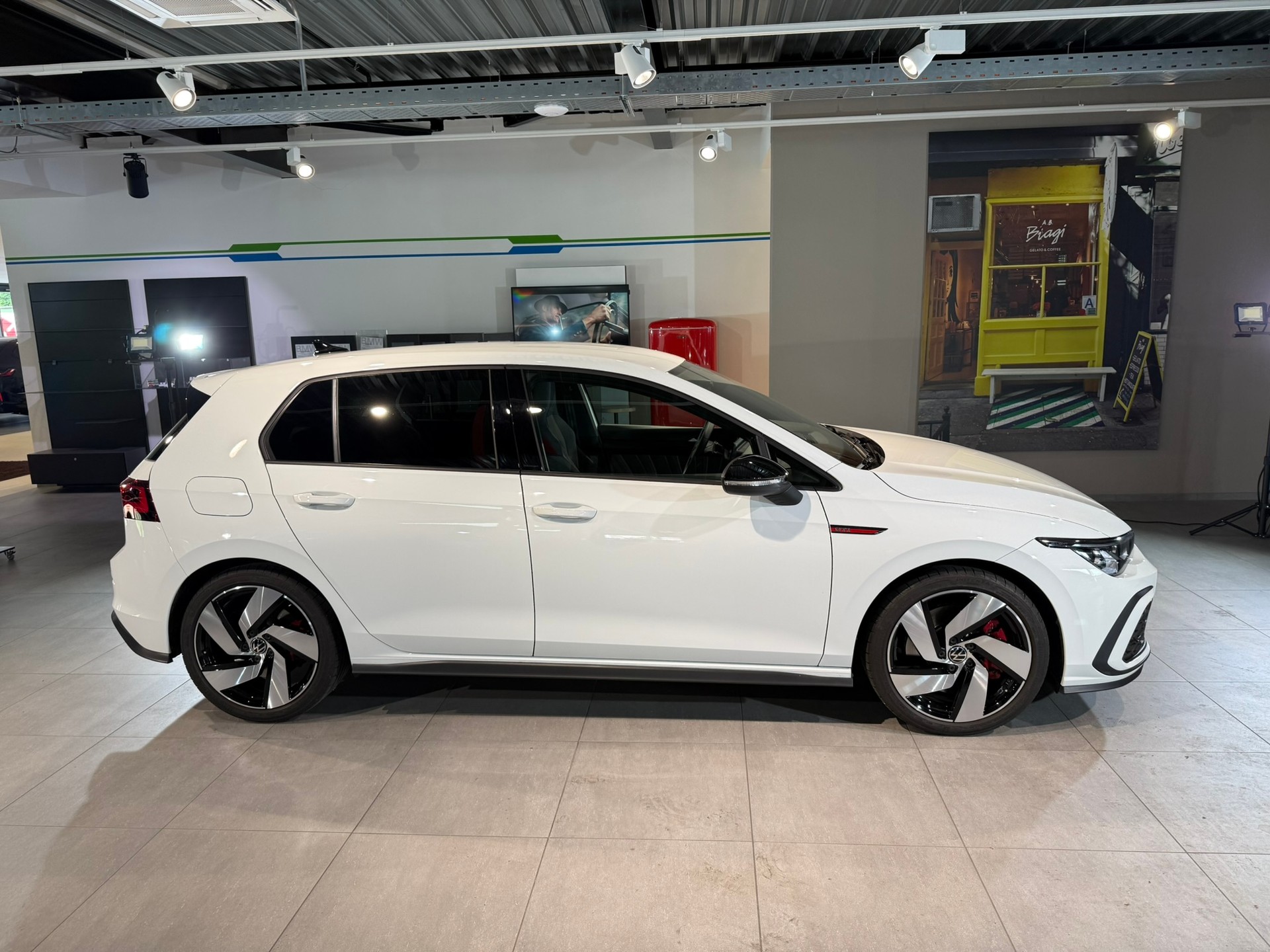 VW Golf 2.0 TSI GTI DSG-image-7